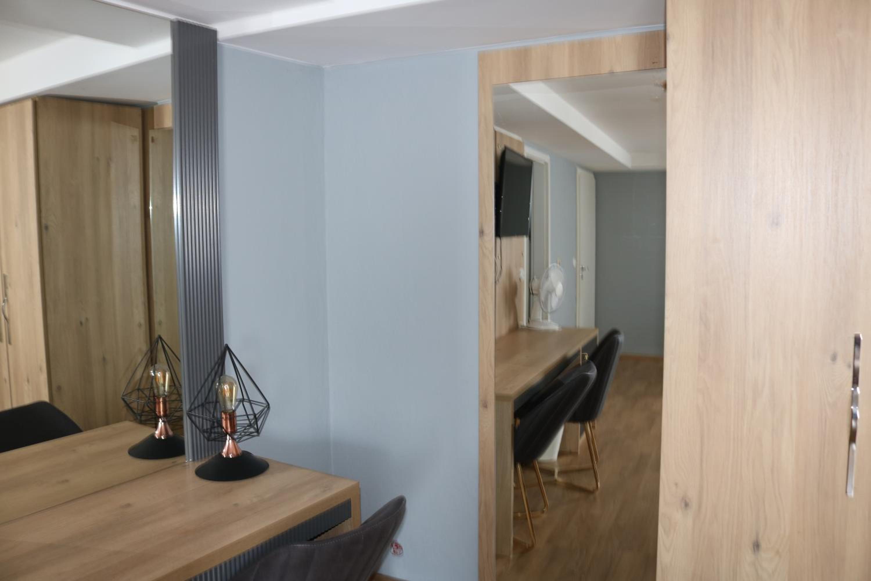 Double Room - Photo 13