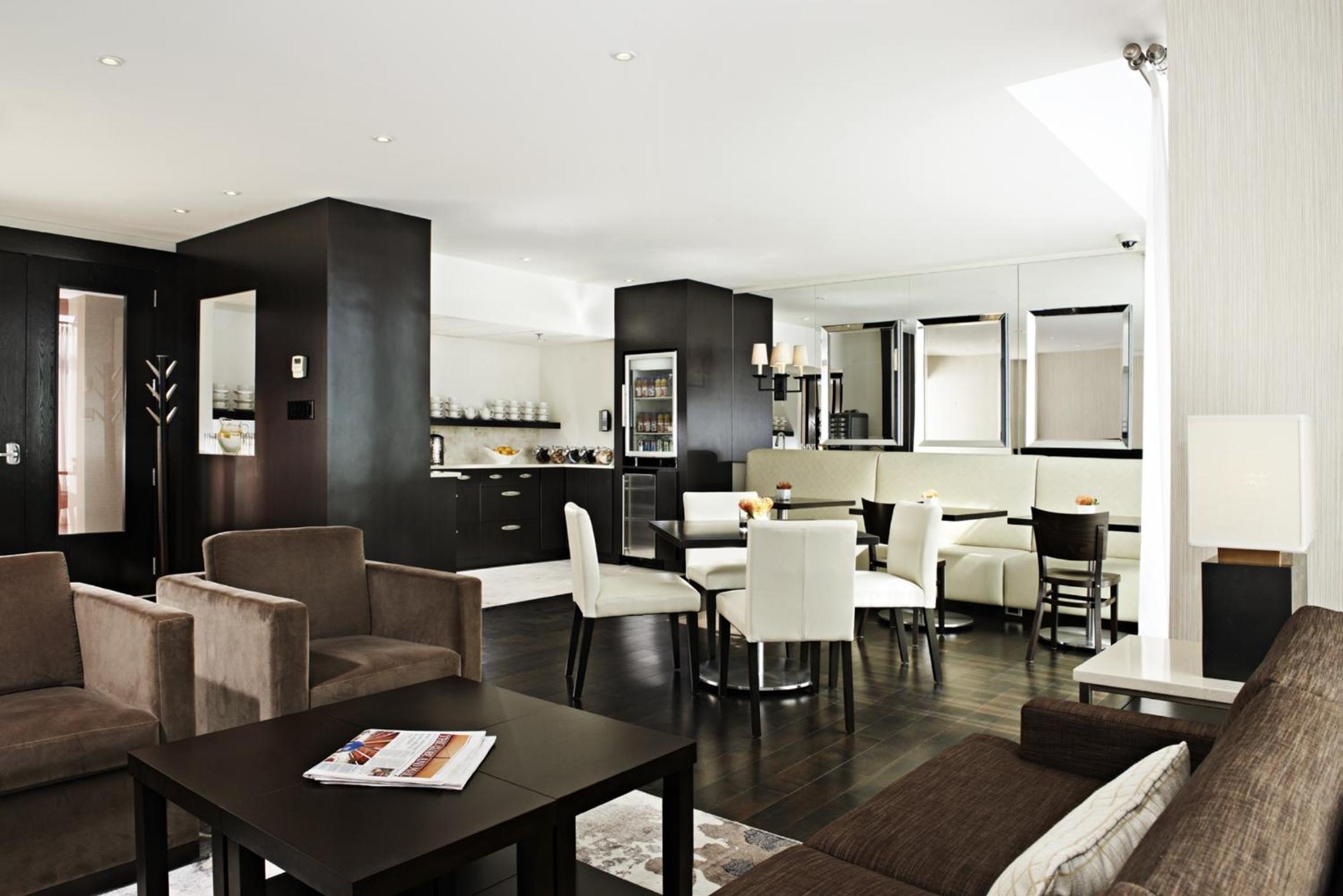Executive Room - Photo 2