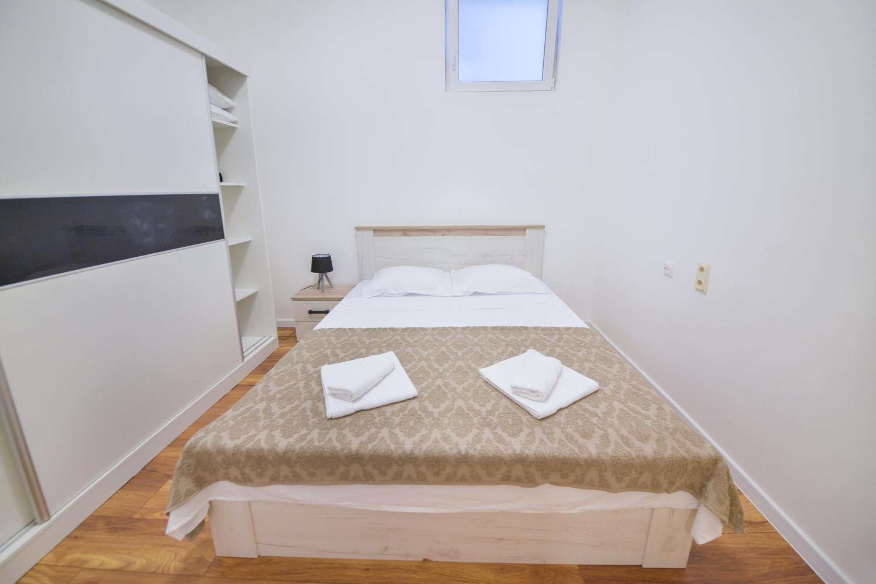 One-Bedroom Apartment photo 3
