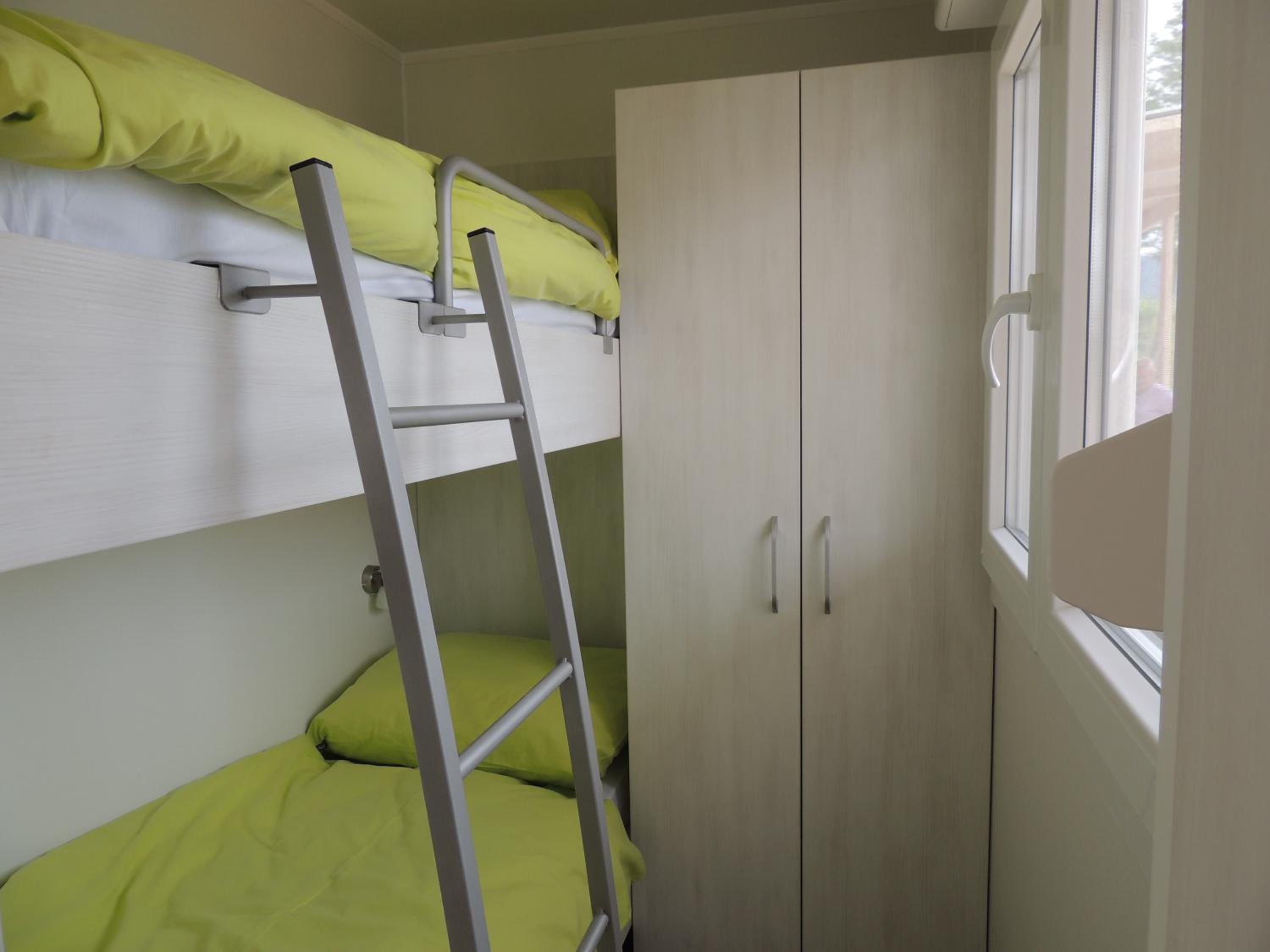Two-Bedroom Bungalow - Photo 6