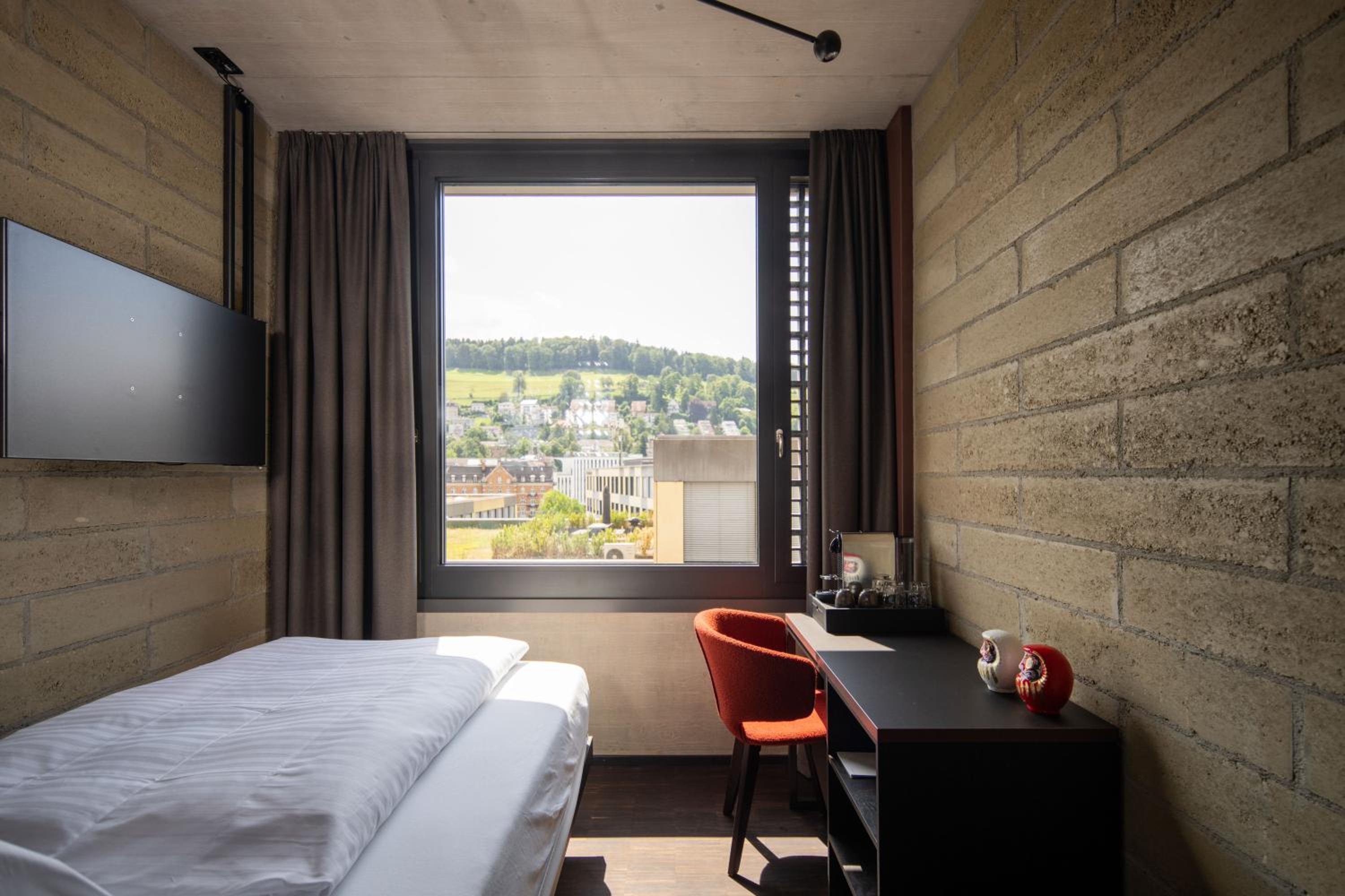 Cozy - Photo 1