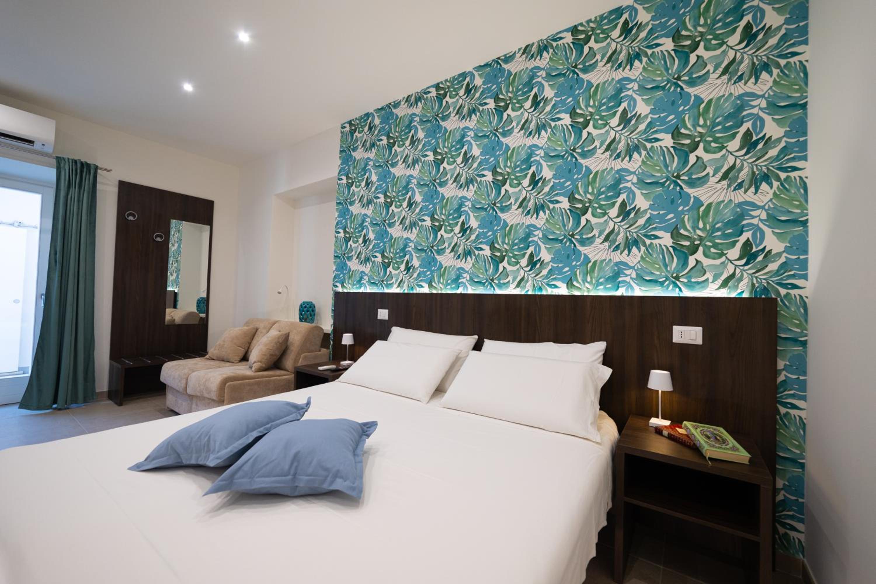 Triple Room with Terrace photo 3