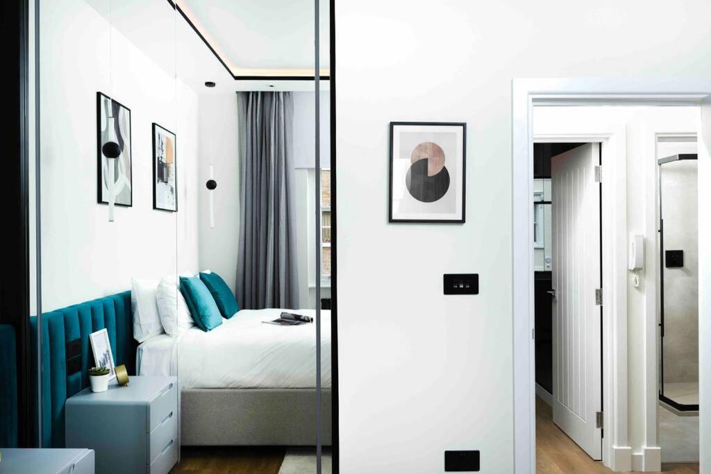 One-Bedroom Apartment photo 3