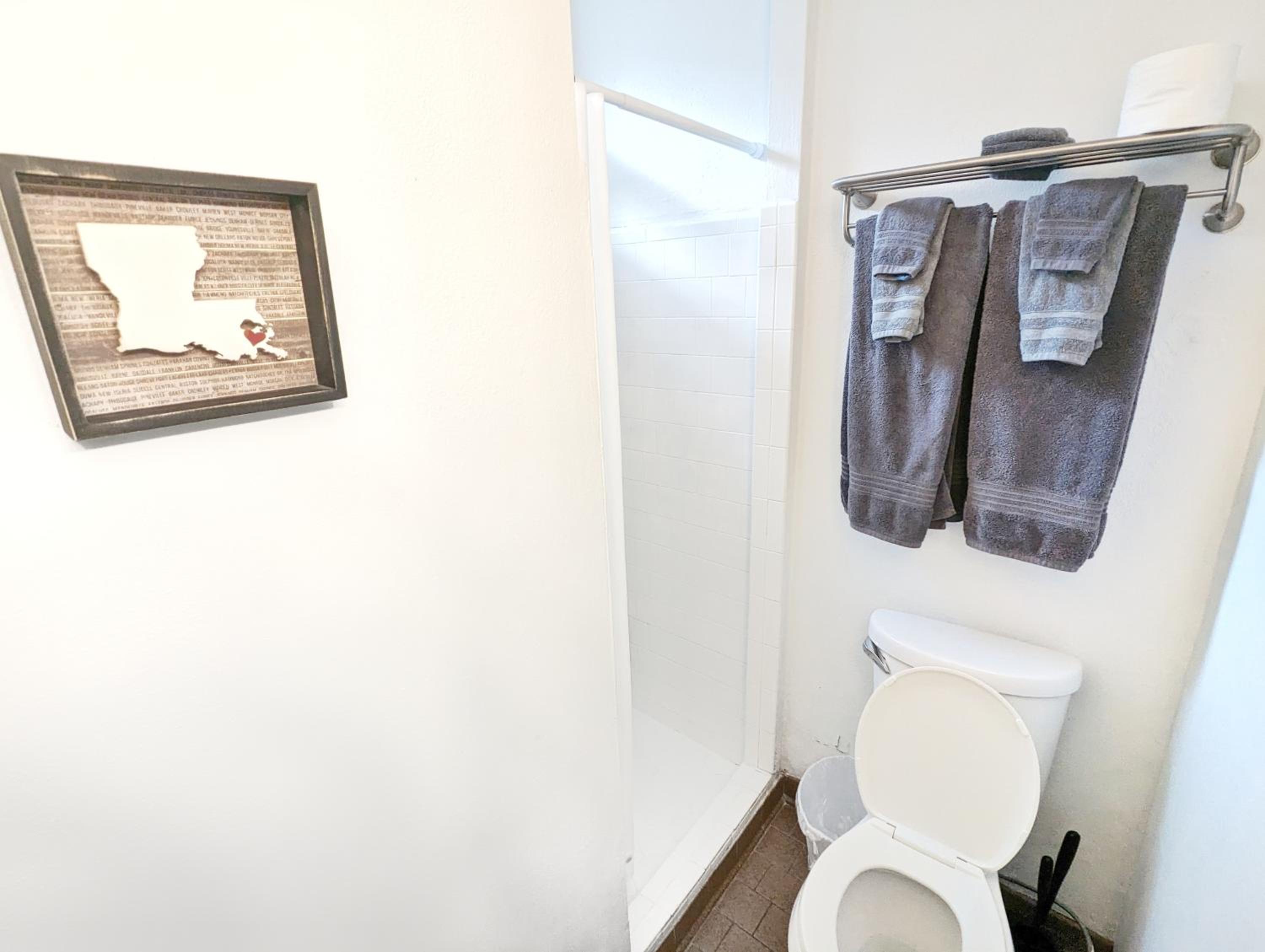 Queen Room with Garden View - Photo 12