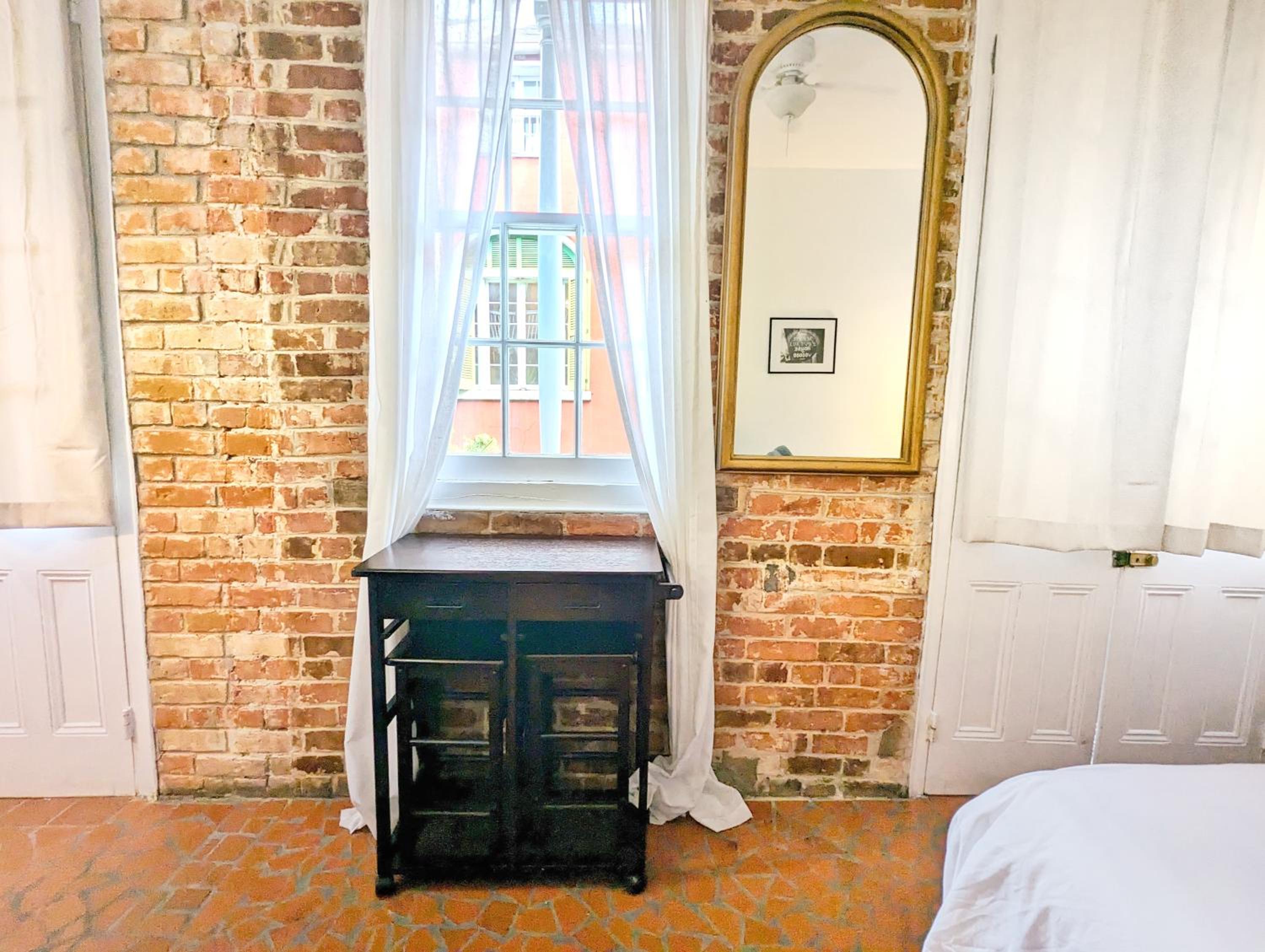 Queen Room with Garden View - Photo 2
