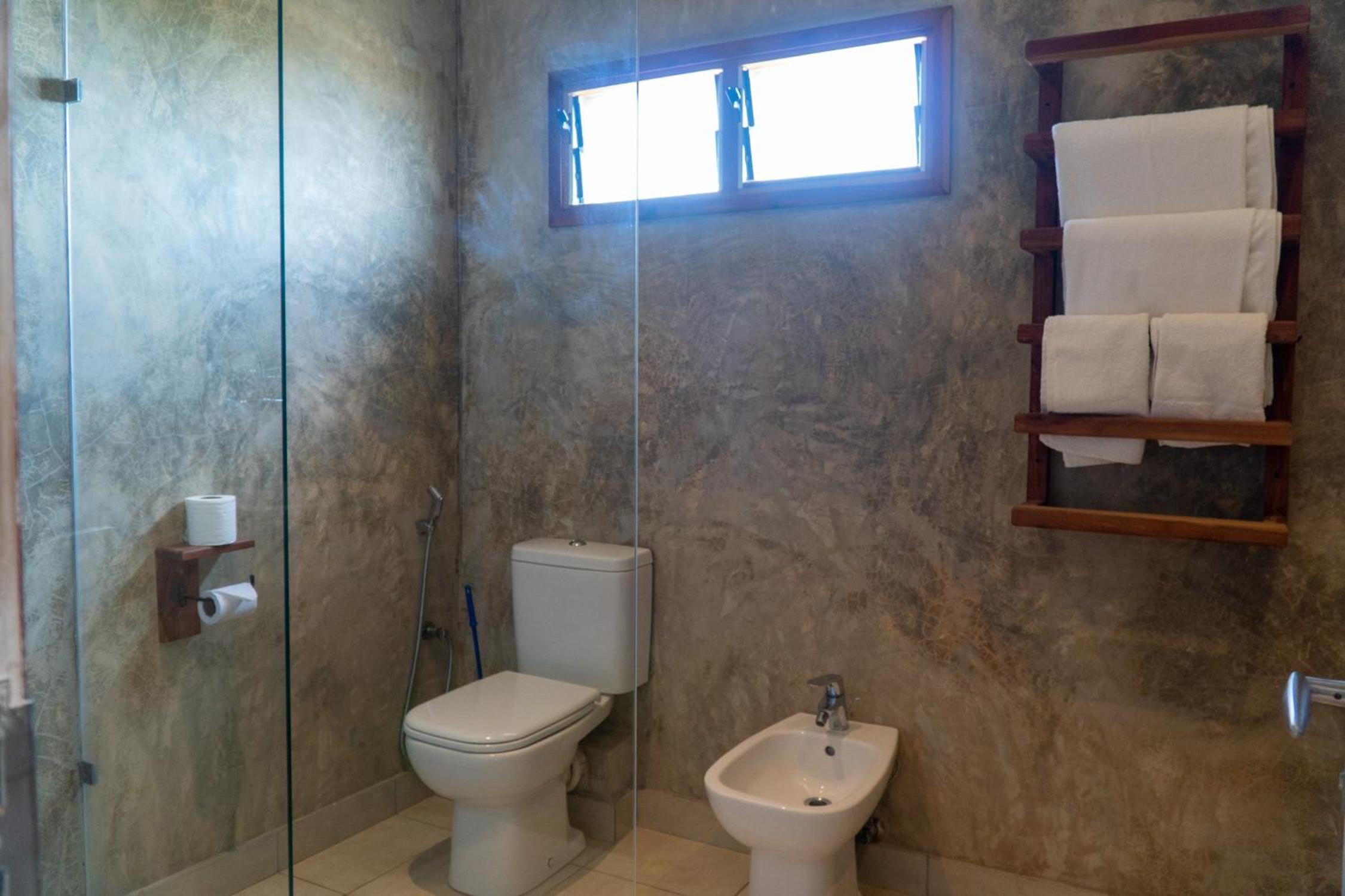 Double Room with Balcony and Sea View - Photo 3