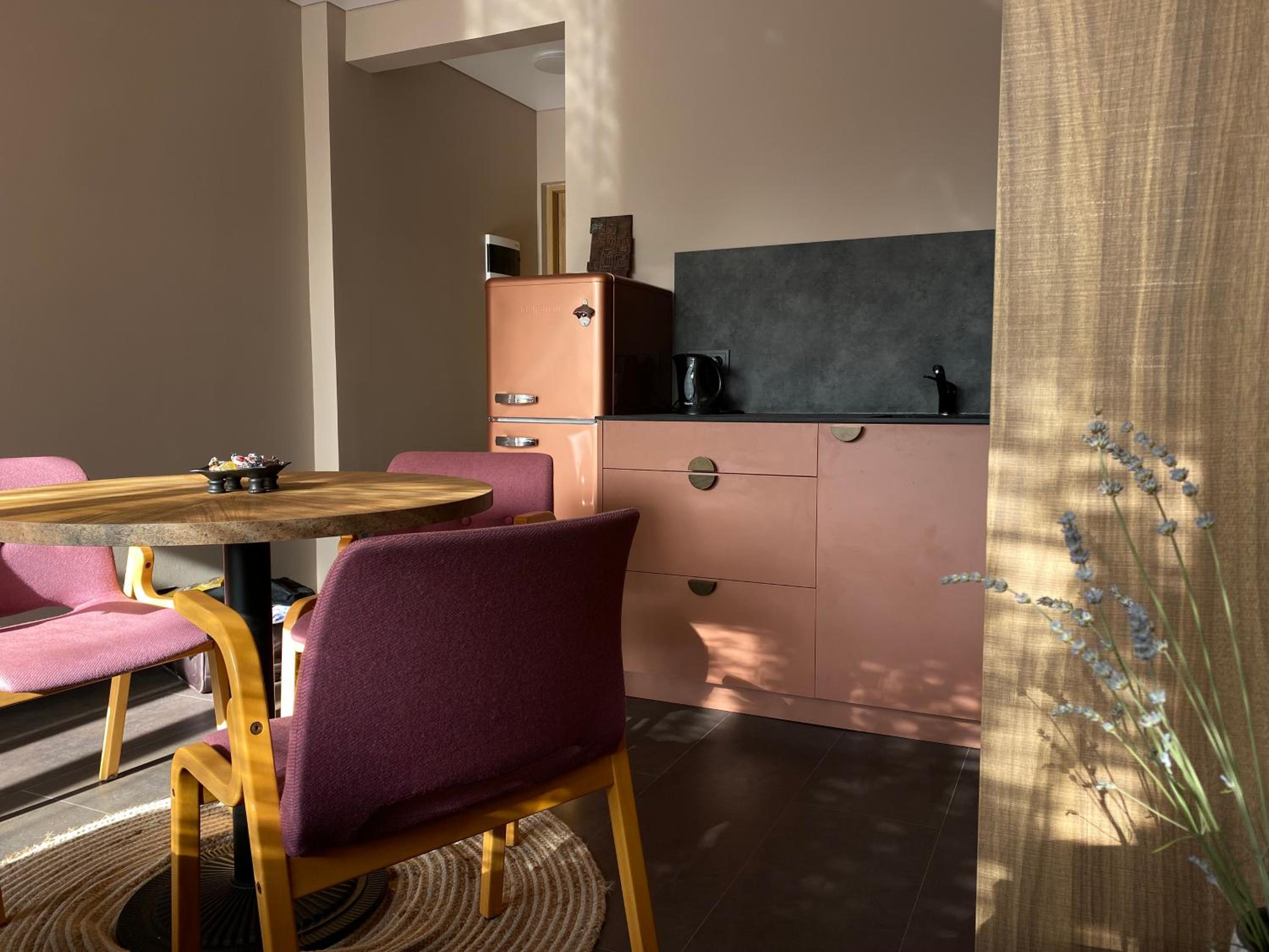 Studio Apartment photo 1