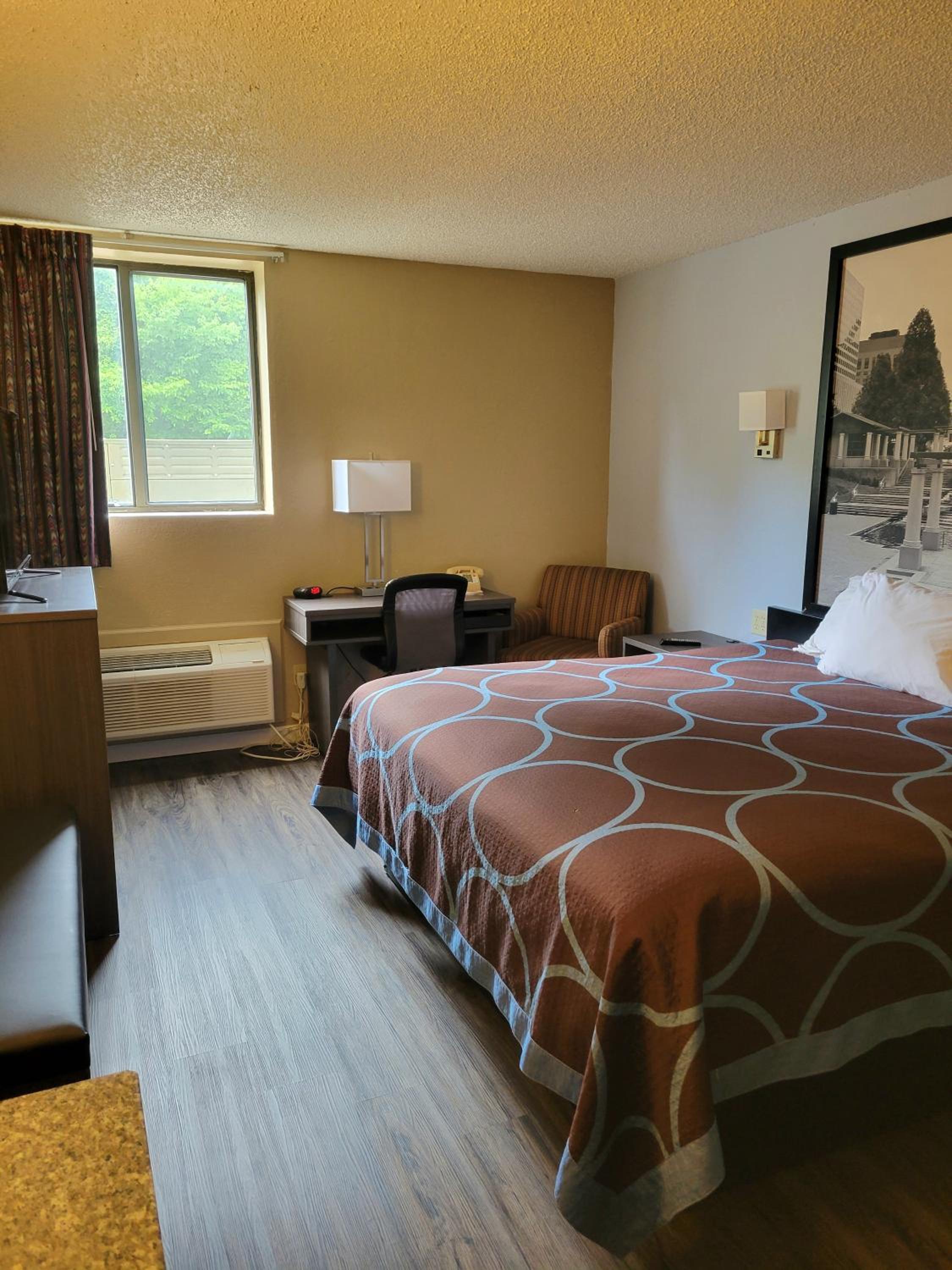 King Room- Non-Smoking photo 2