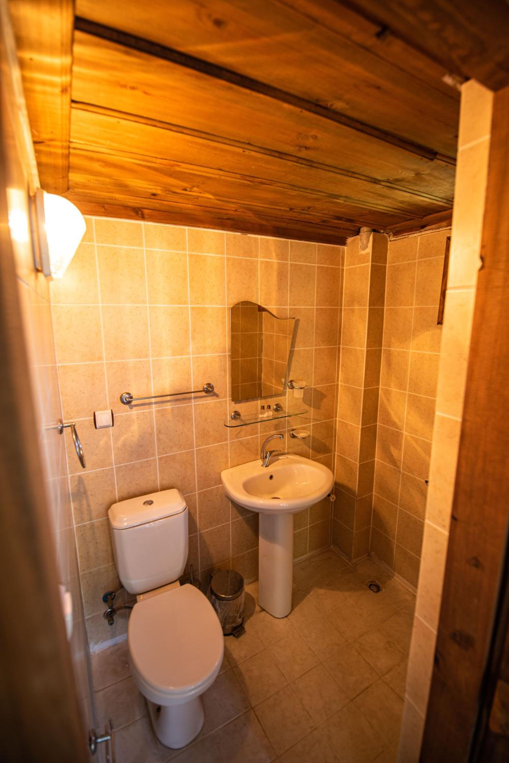 Female Dormitory Room photo 2