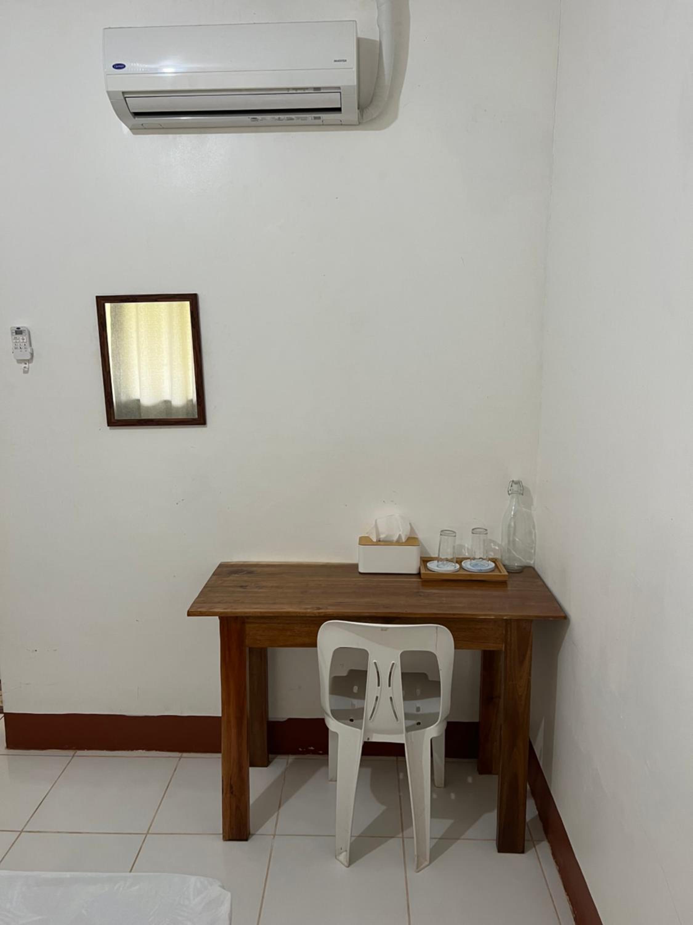 Queen Room - Photo 10