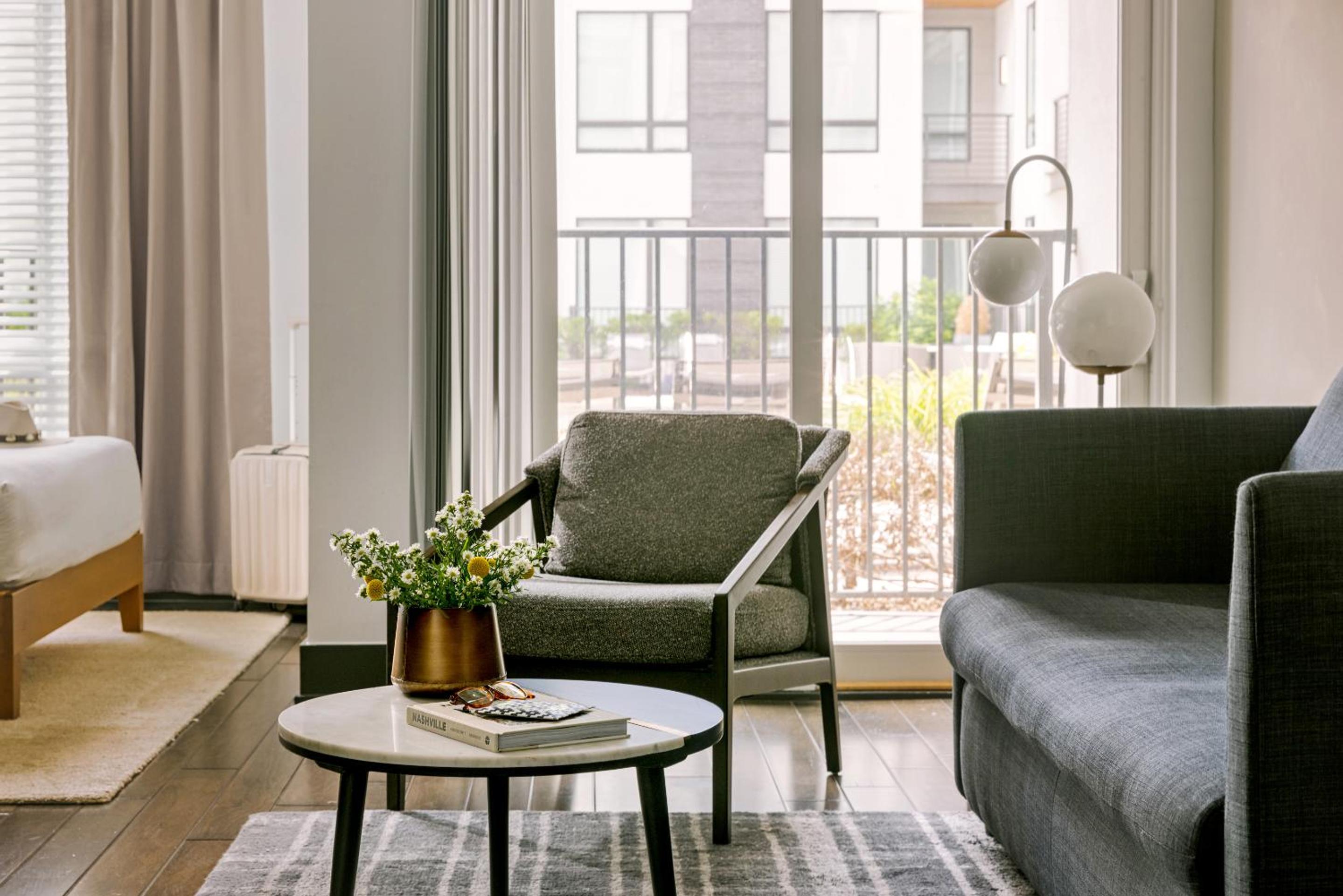 Studio Apartment With Balcony photo 1