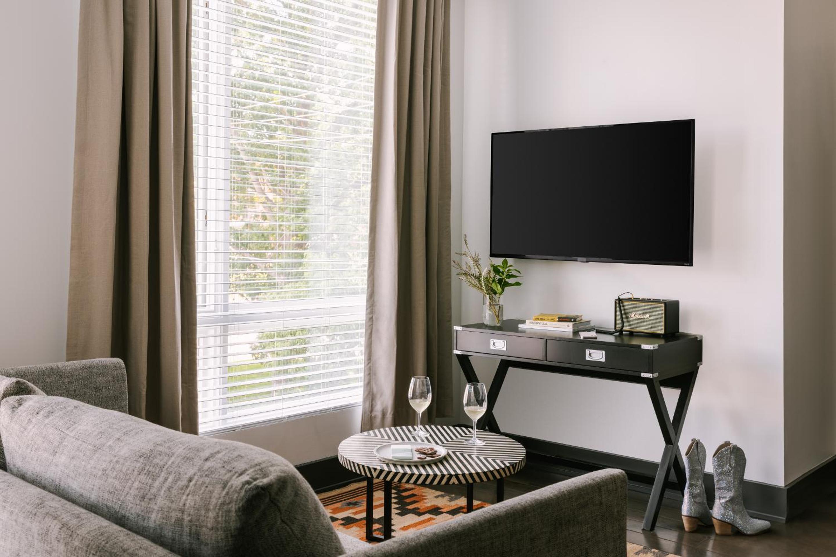 One-Bedroom Apartment With Balcony photo 1