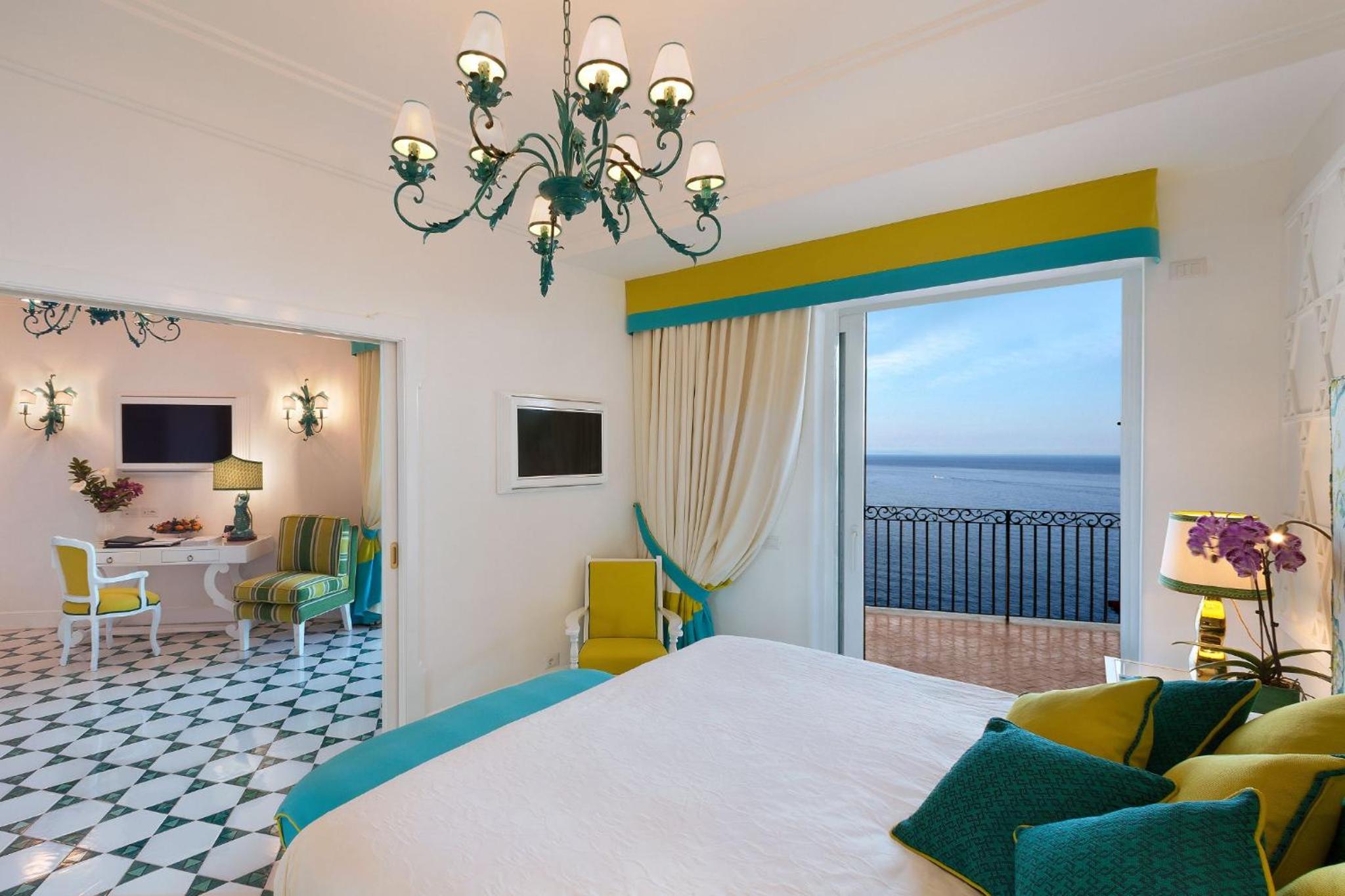 Suite with Terrace and Sea View photo 2