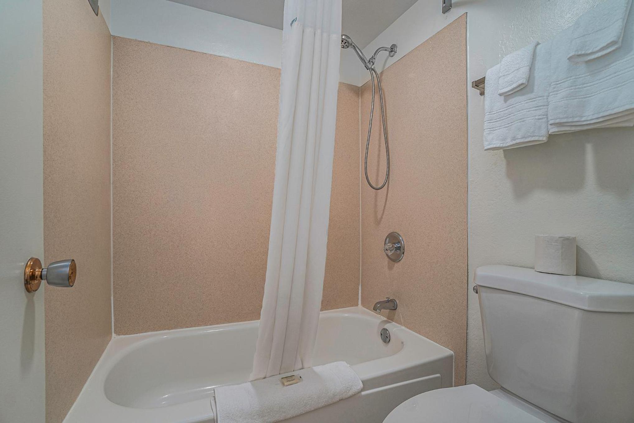 King Room - Second Floor/Non-Smoking - Photo 7