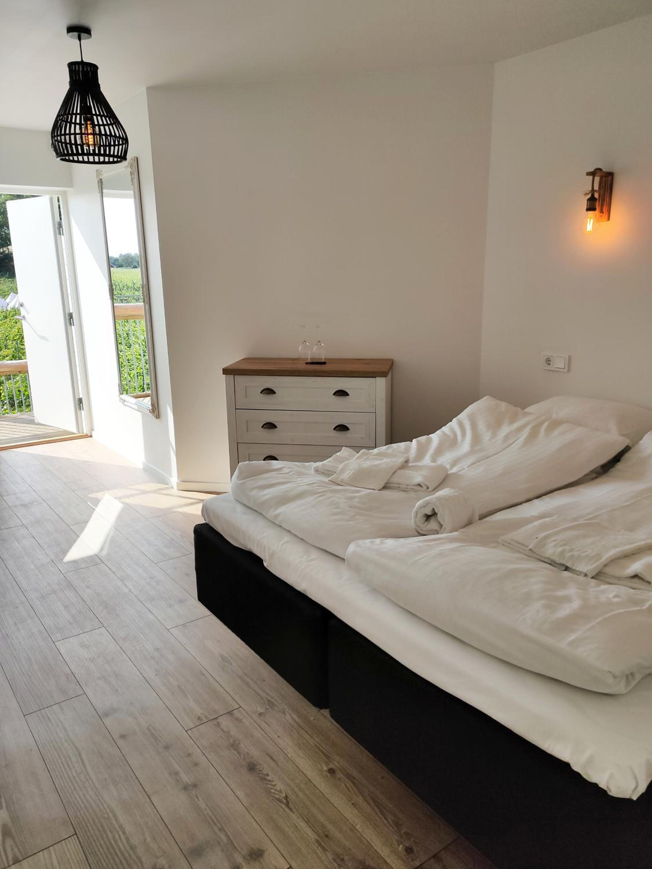 Deluxe Double Room with Balcony photo 3