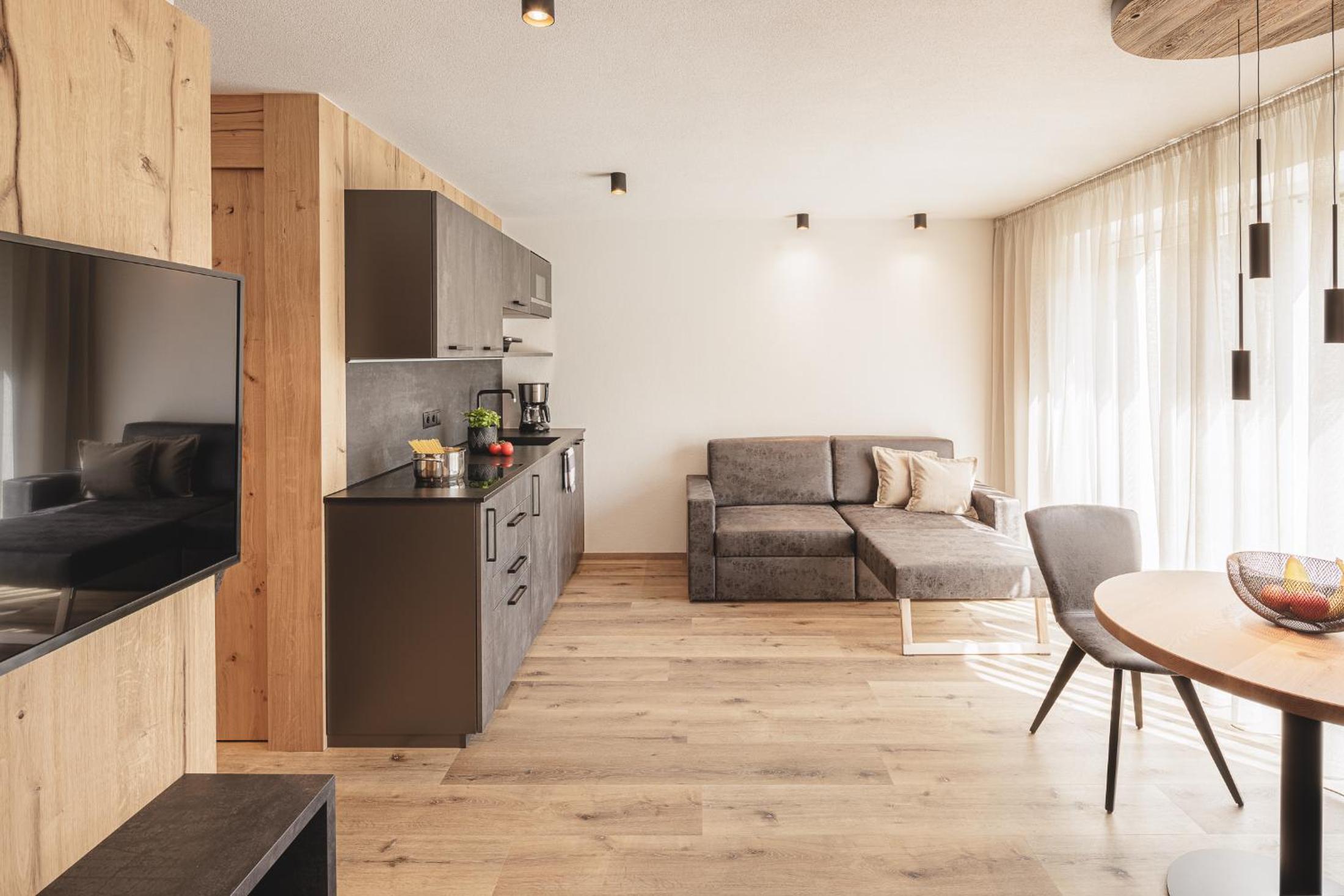 Two-Bedroom Deluxe Apartment with Garden View