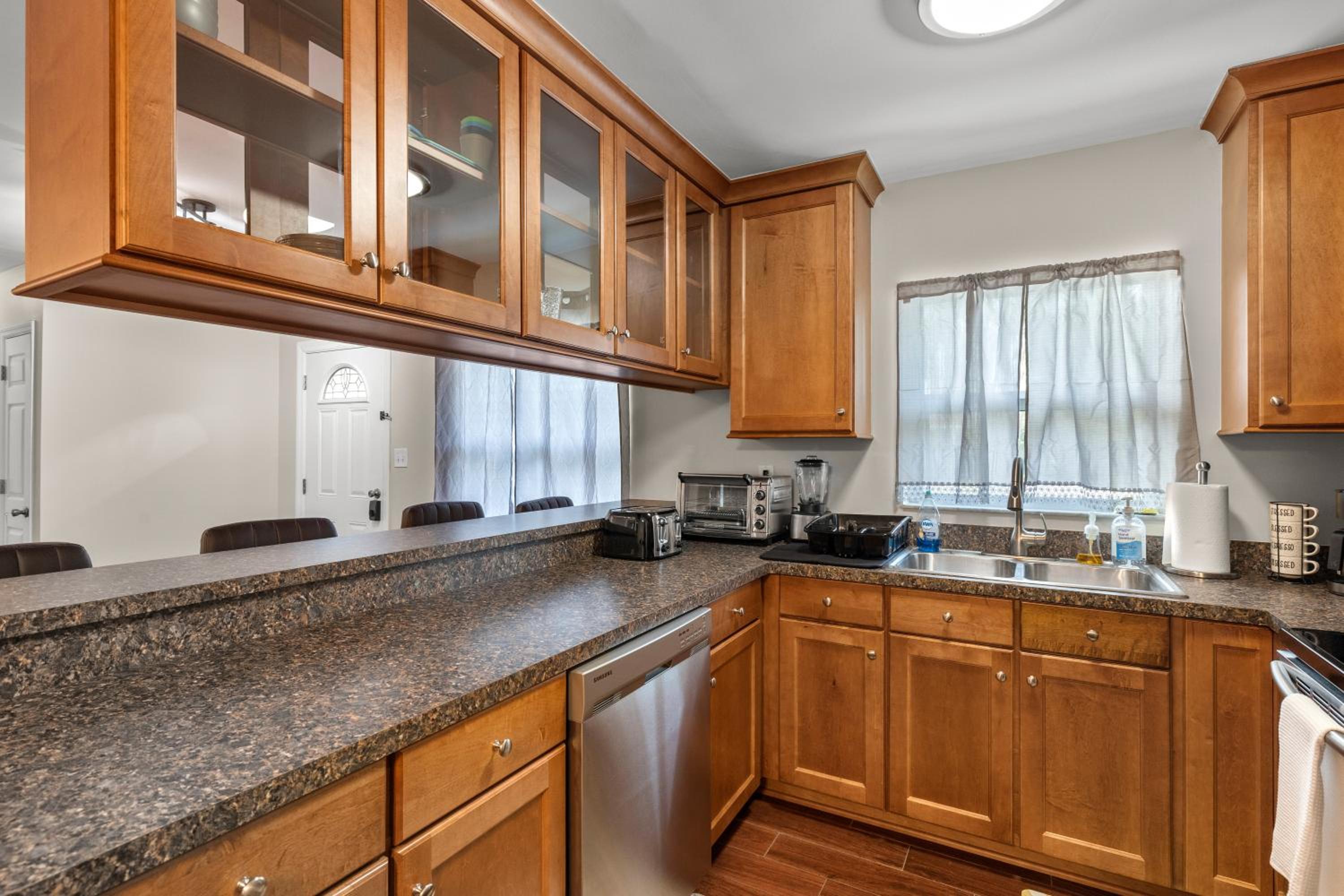 Three-Bedroom House photo 2