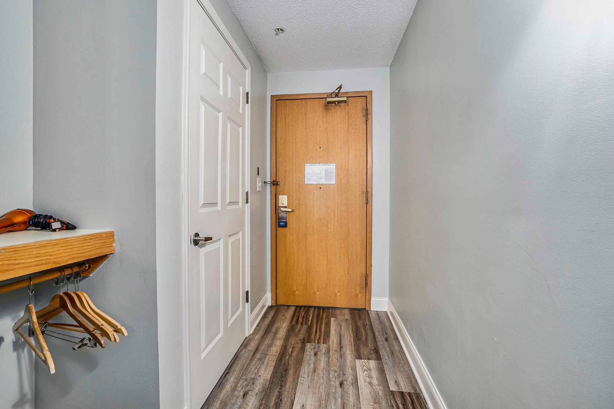 Queen Room - Disability Access/Non-Smoking - Photo 5