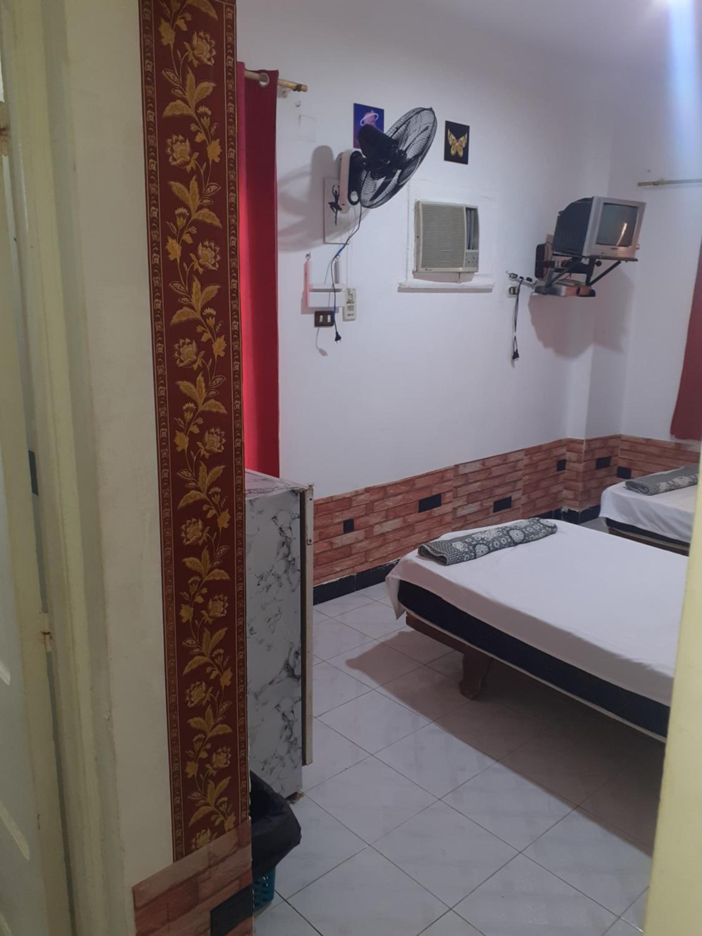 Double Room with Private Bathroom - Photo 13