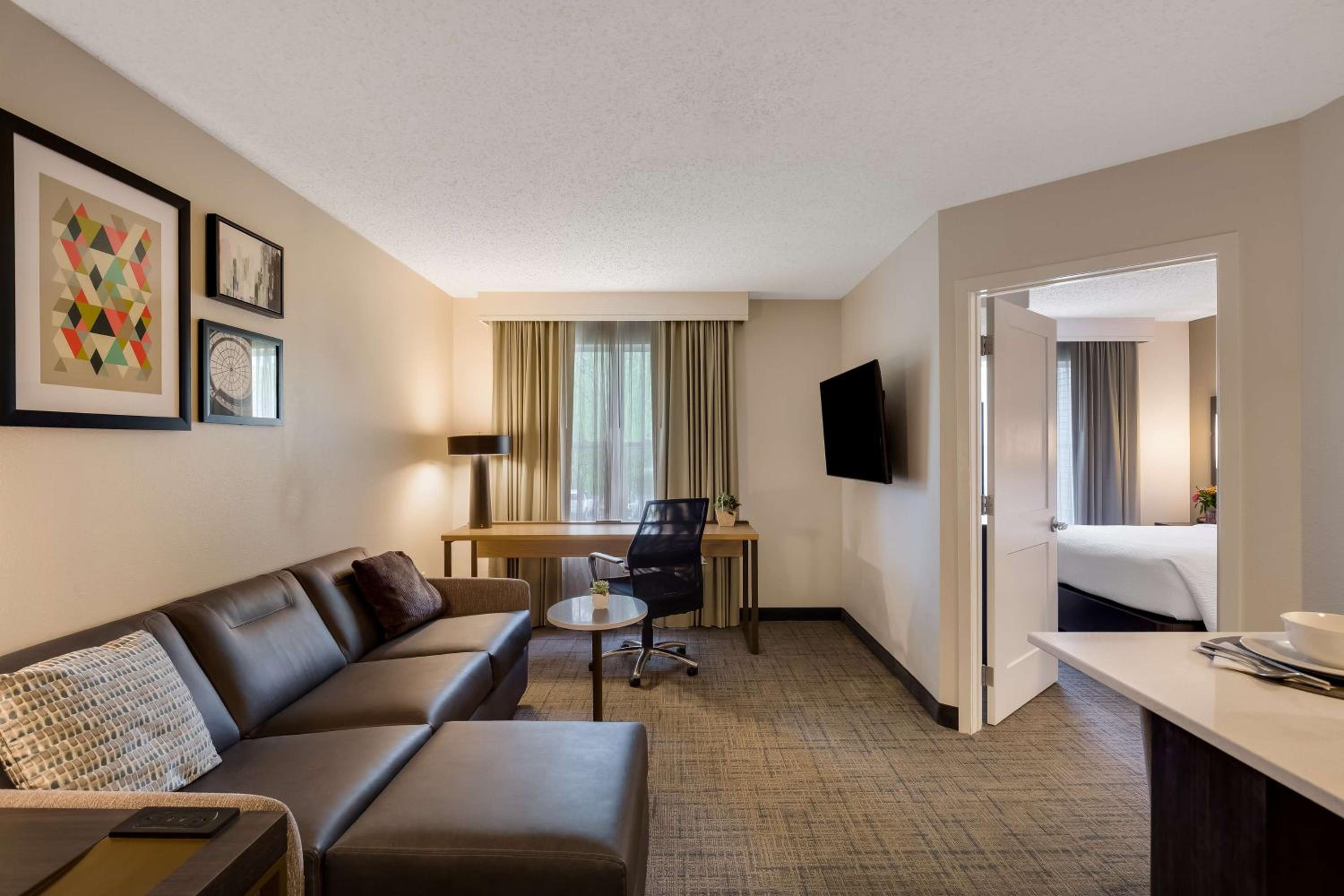 King Studio Suite - Photo 4