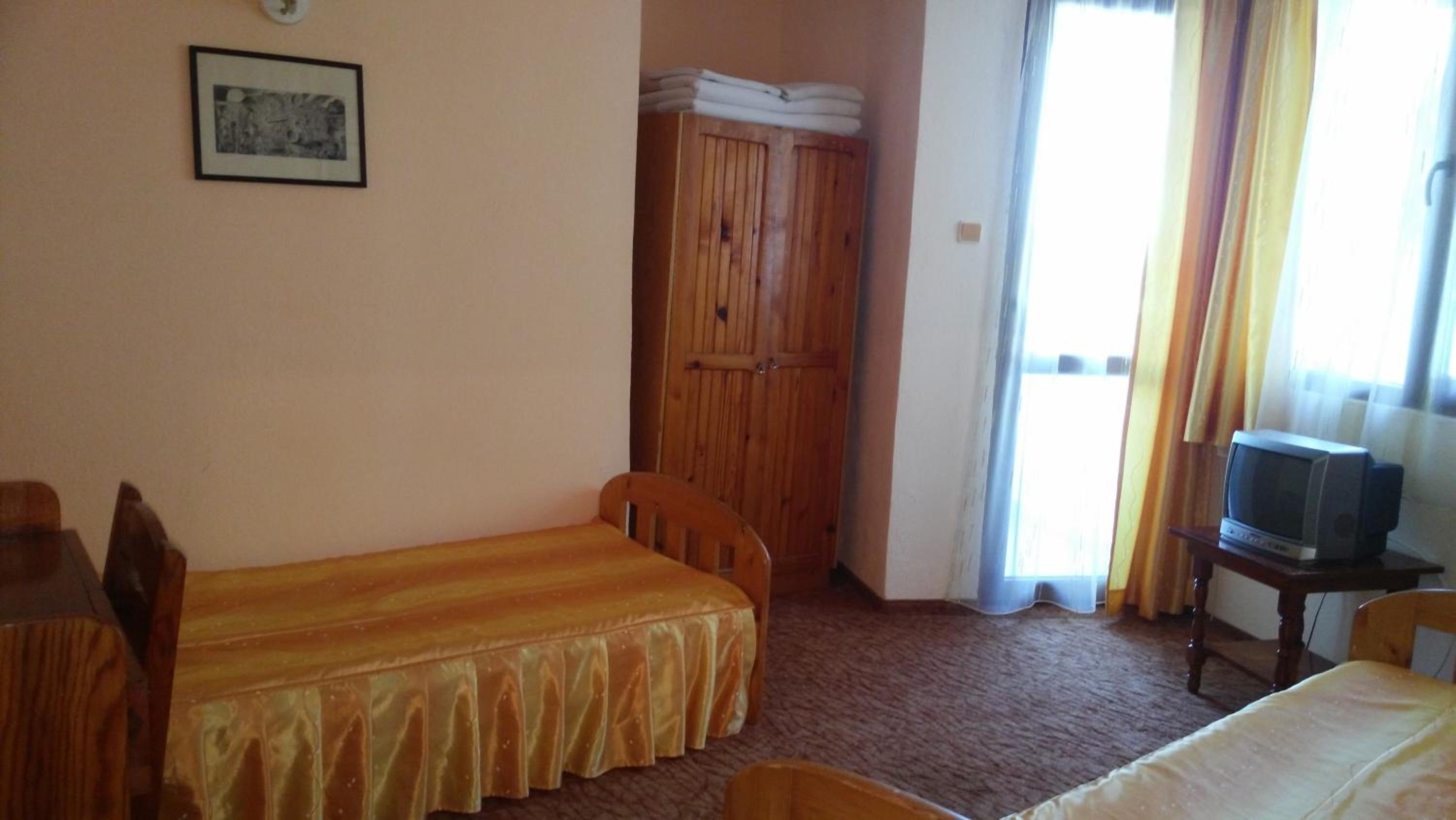 Family Room with Balcony photo 1