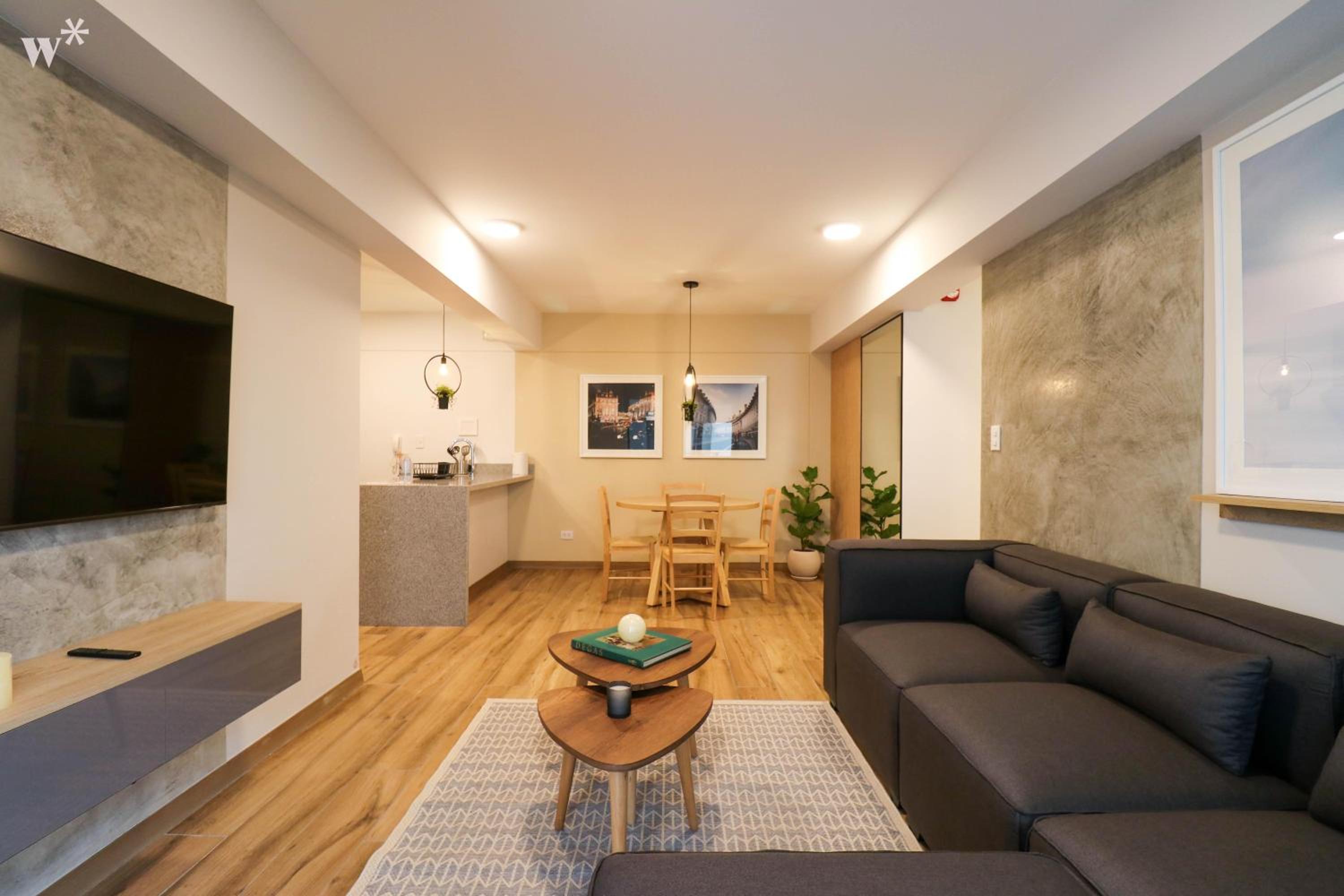 Two-Bedroom Deluxe Apartment with Balcony
