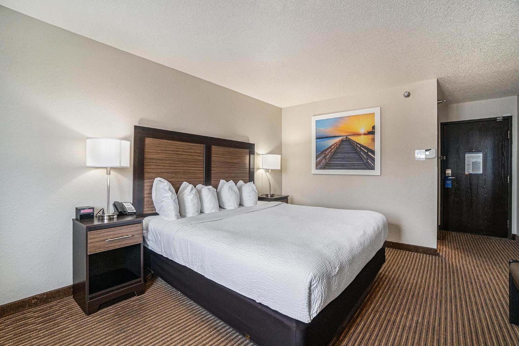 King Room - Disability Access/Non-Smoking - Photo 1