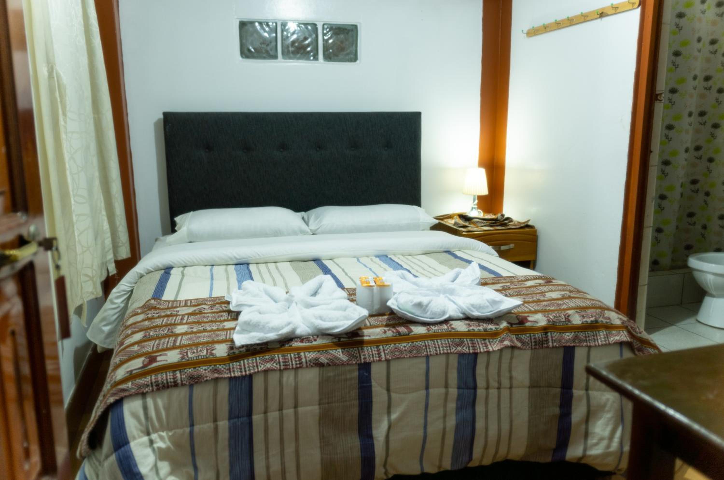 Queen Room photo 1