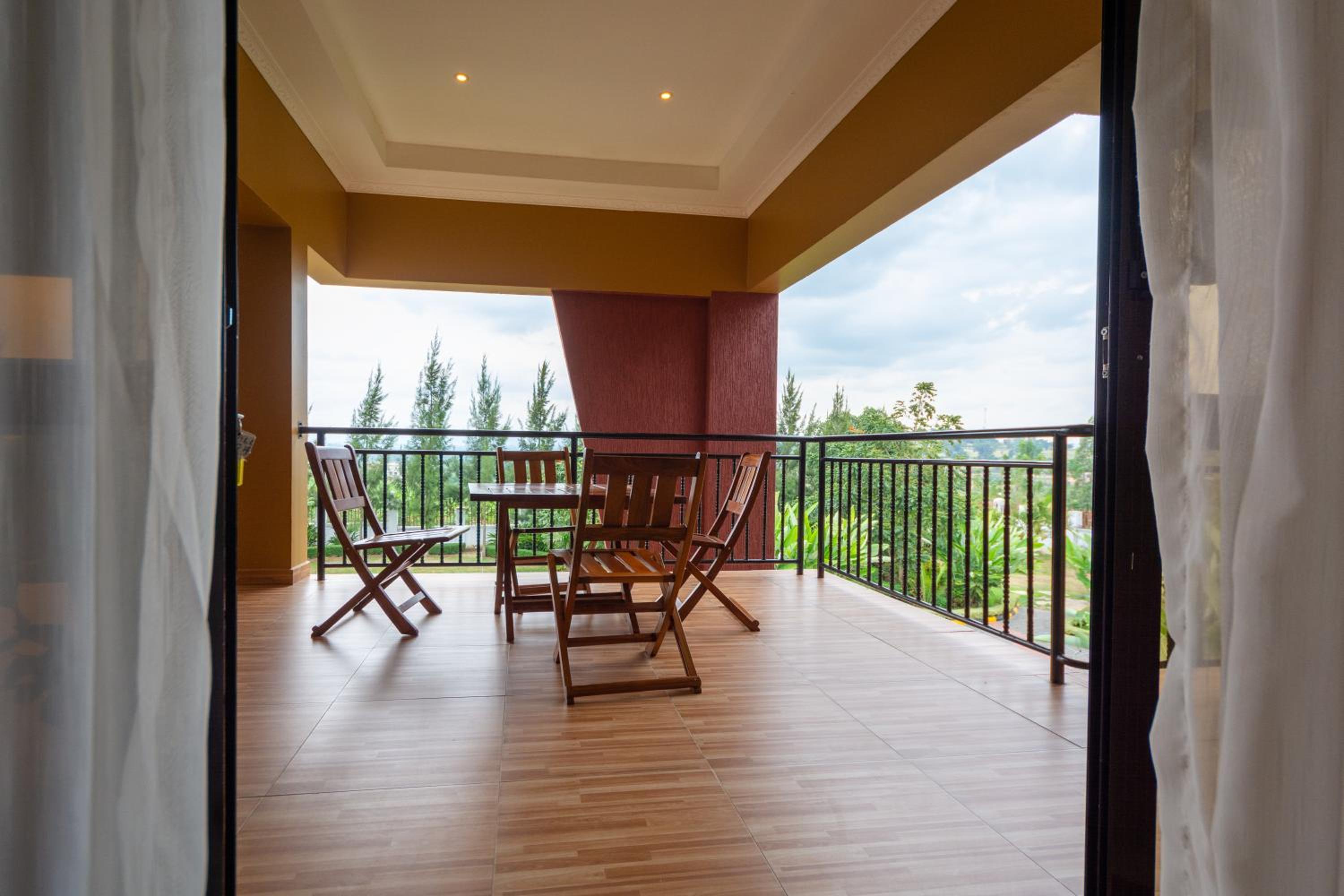 Villa photo 3