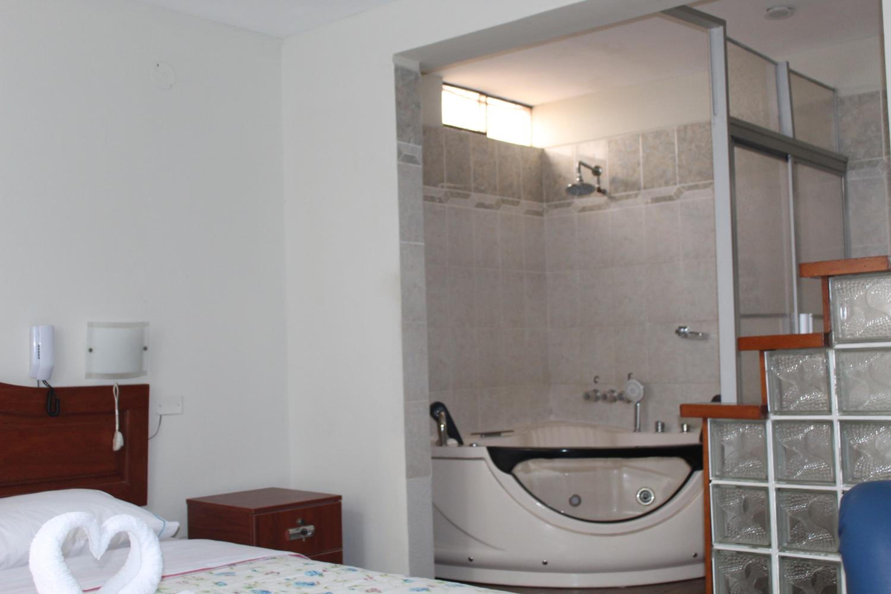 King Suite with Spa Bath photo 3
