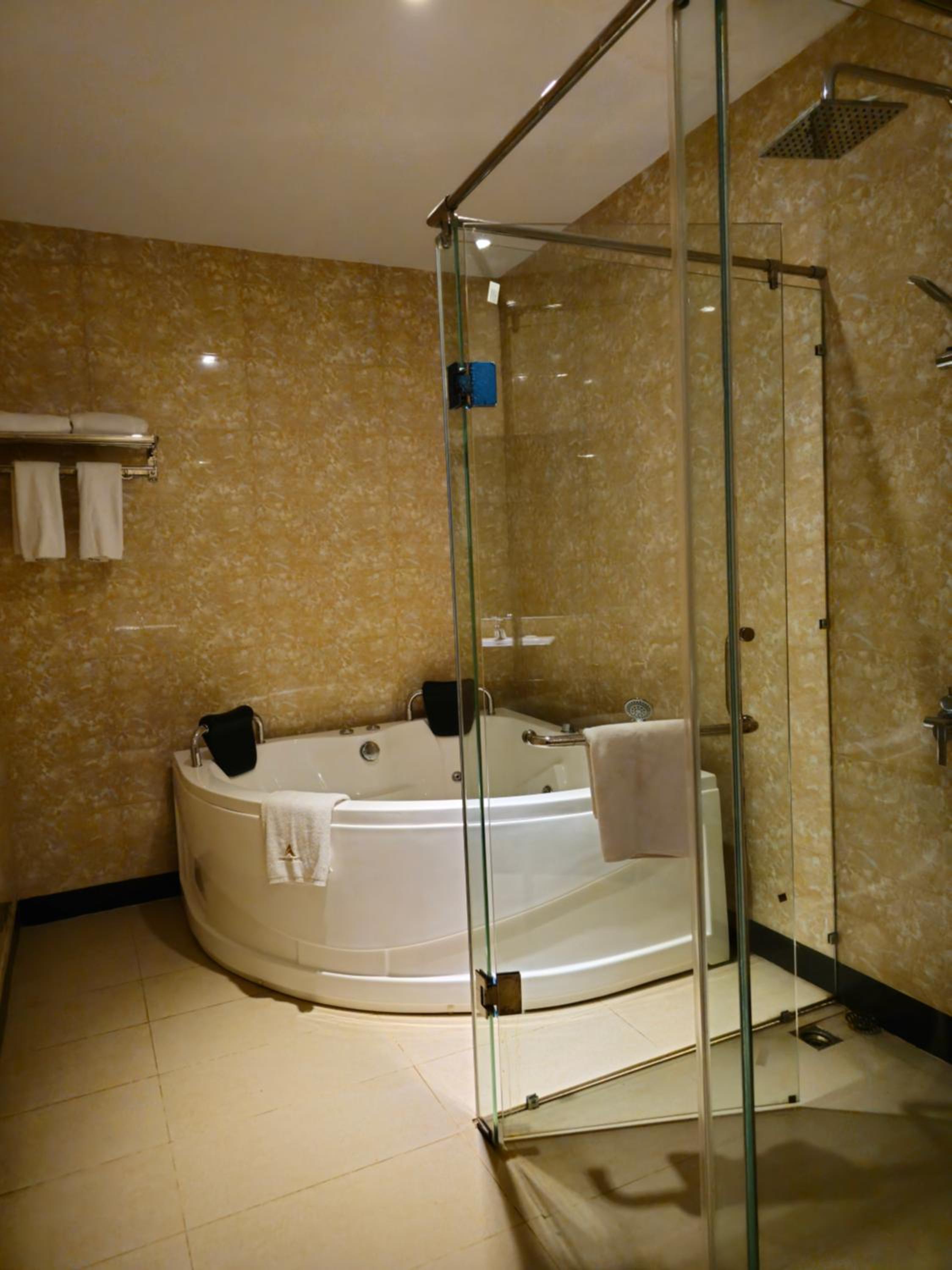Standard Double Suite photo 3