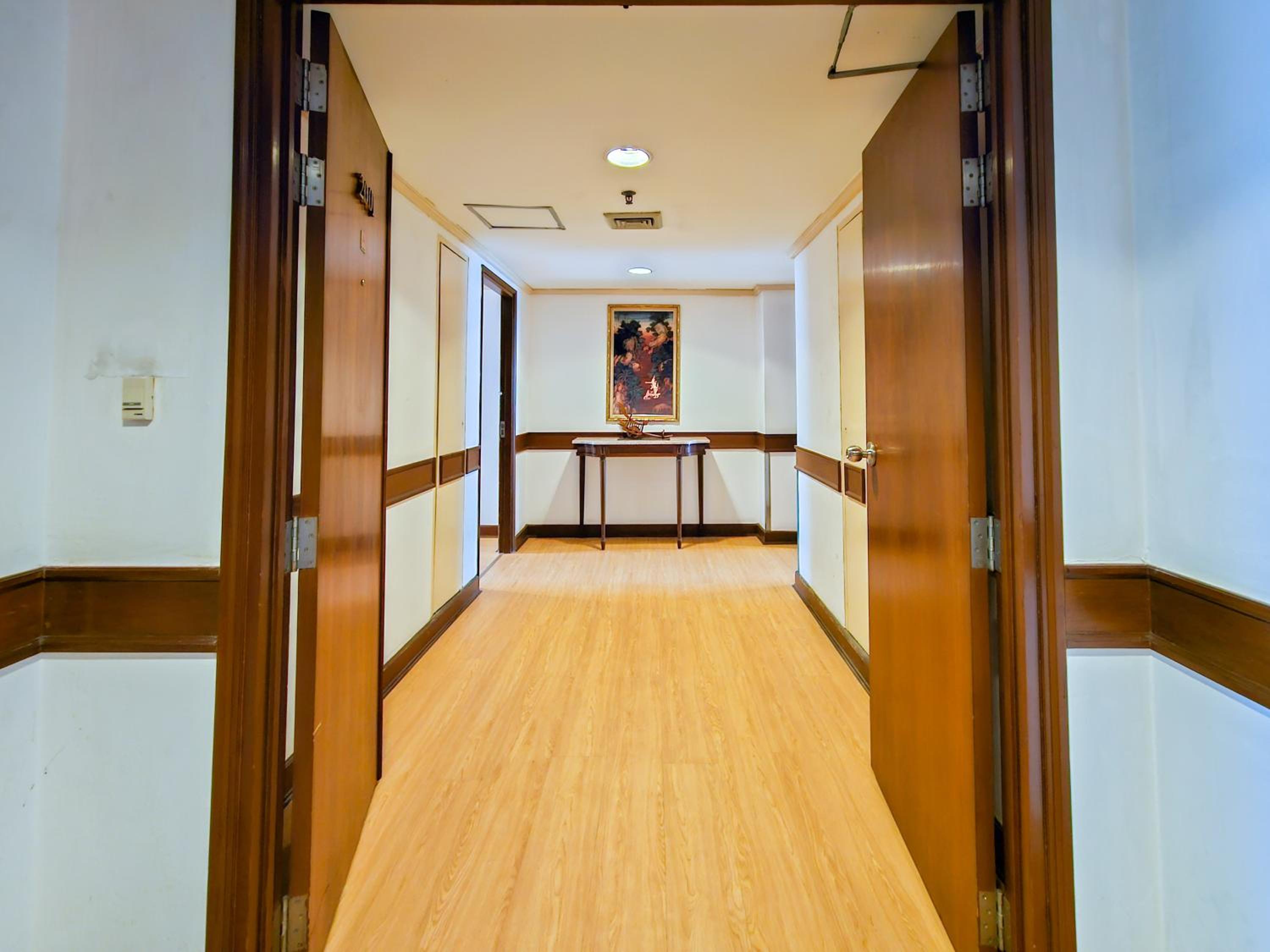 Family room (Two Bedroom with Living room) photo 1