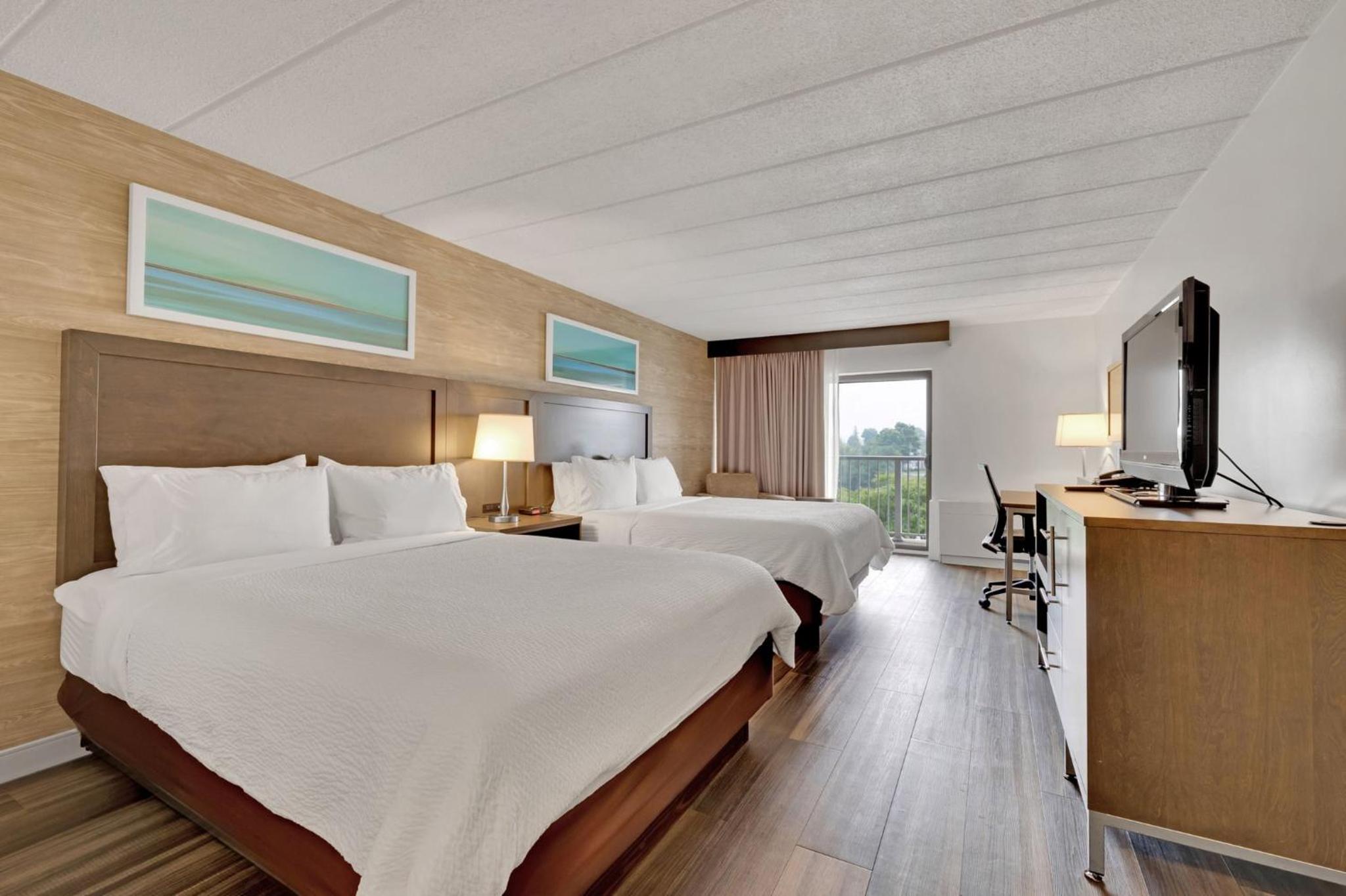 Standard Queen Room with River View photo 3