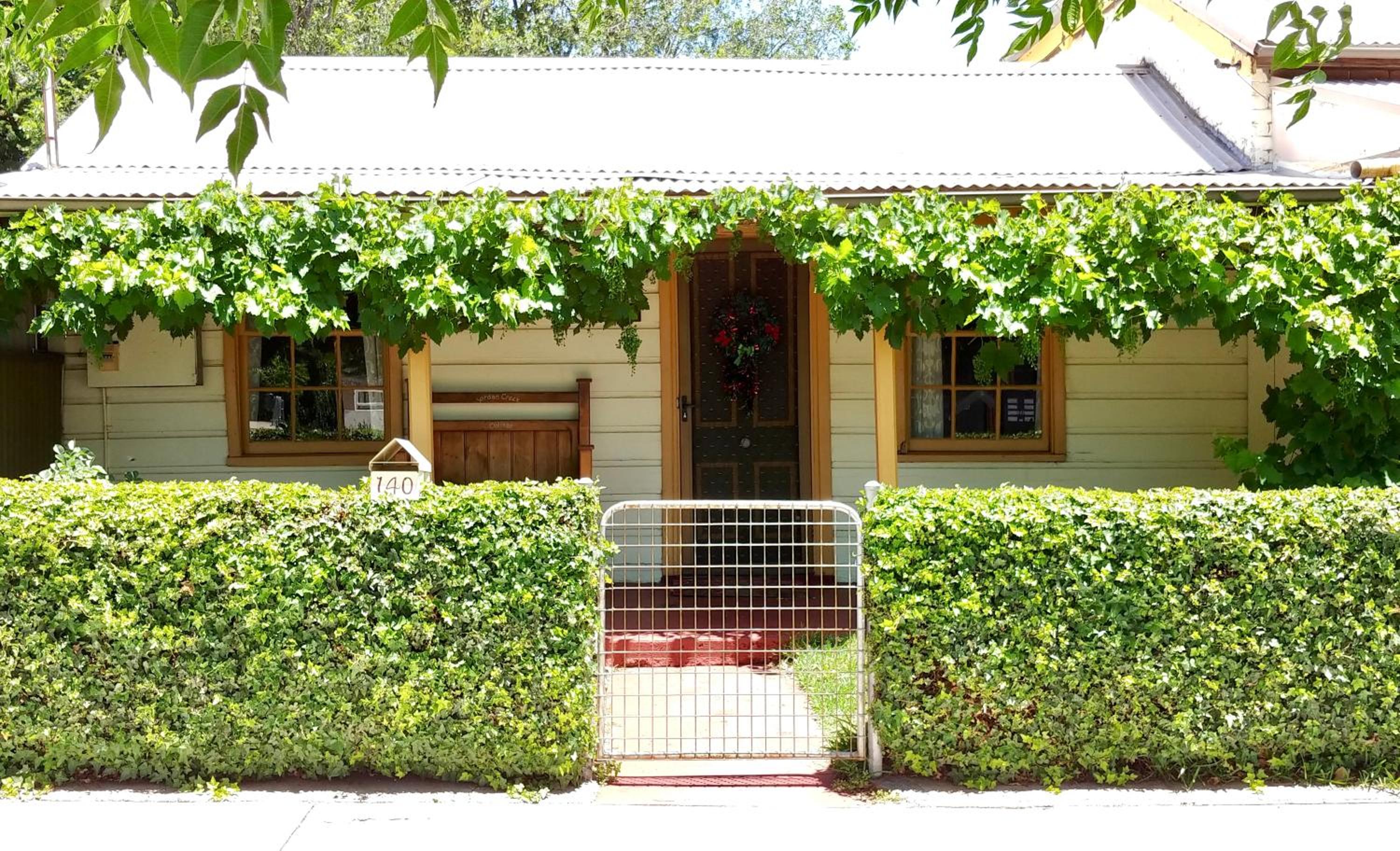 Three-Bedroom House photo 2