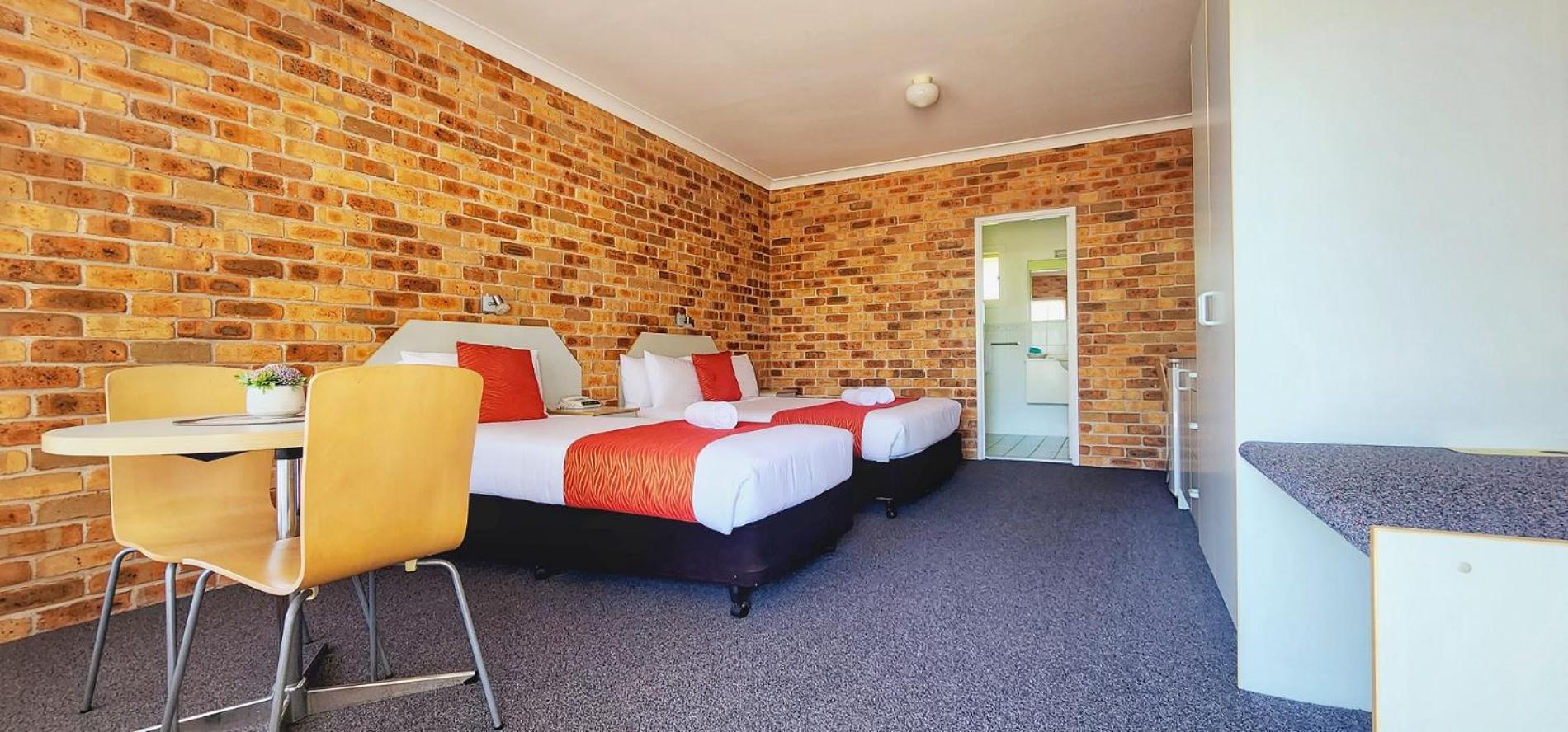 Standard Triple Room (No Pets Allowed) photo 2