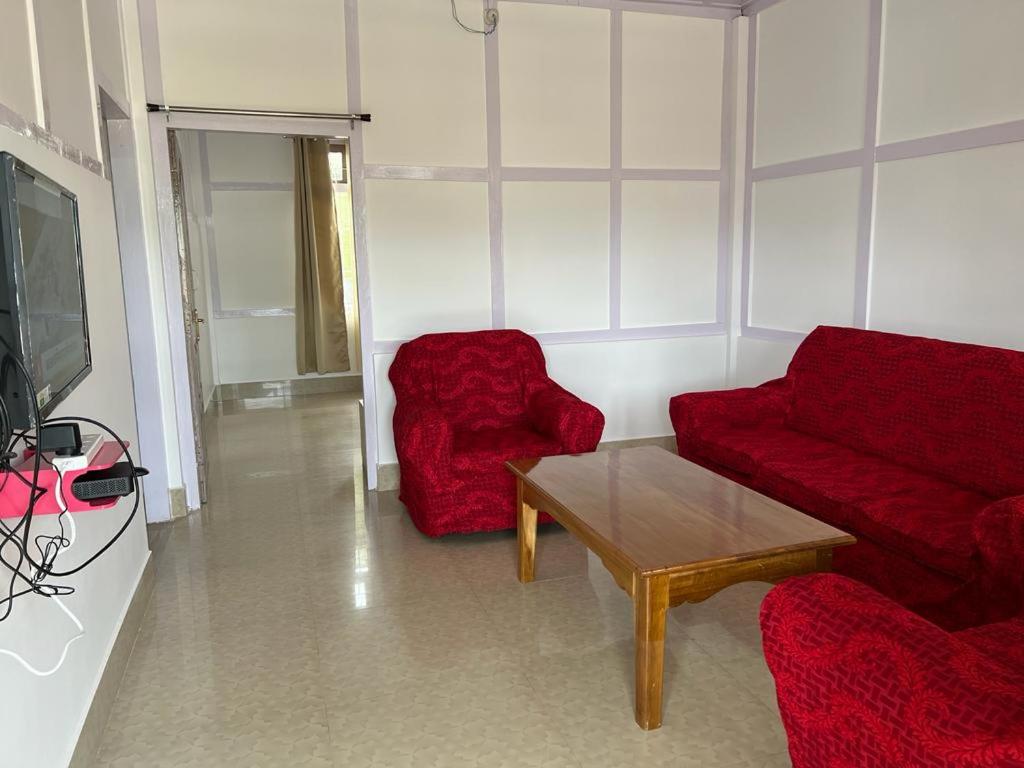 Deluxe Queen Suite