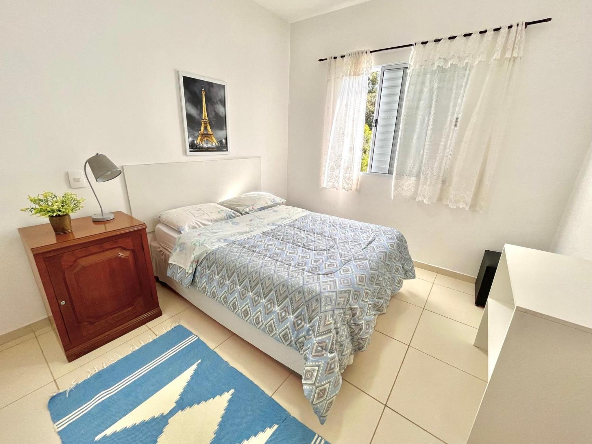 Apartment with Balcony - Photo 9