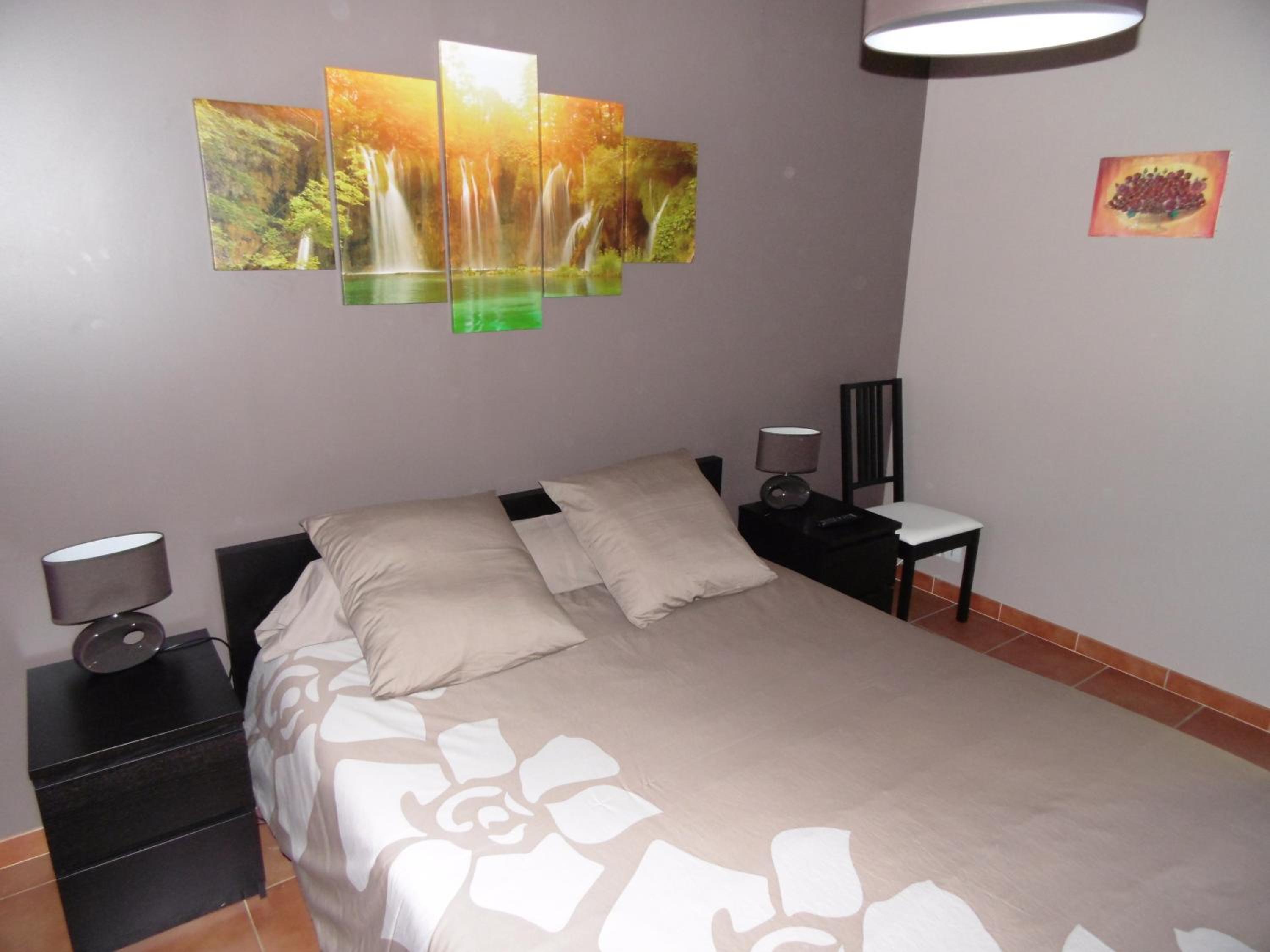 Queen Room with Pool View photo 2