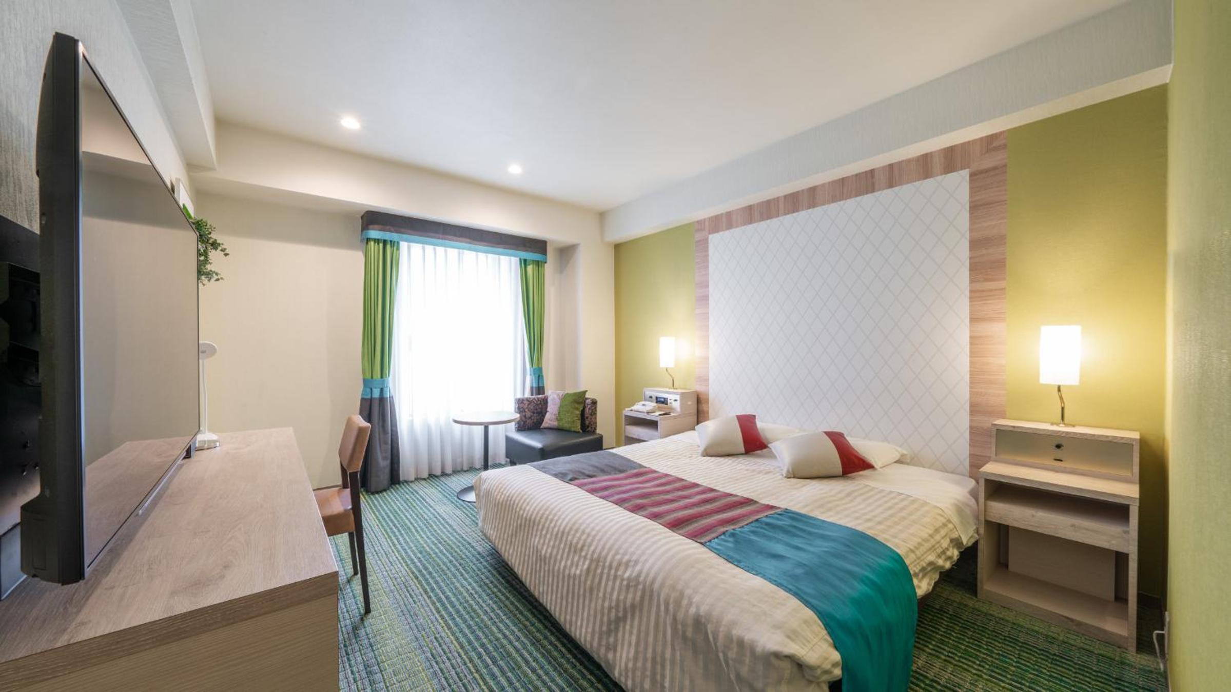 Queen Room photo 1
