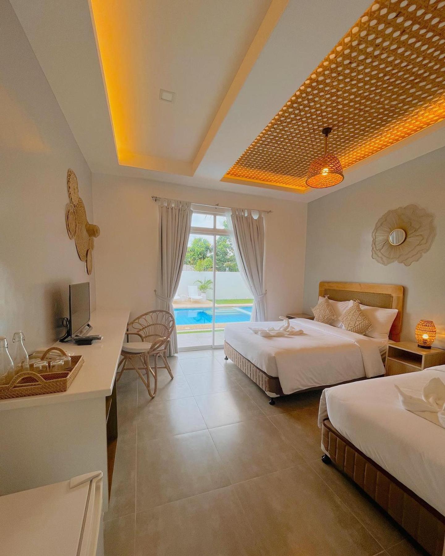 Double Room with Pool View