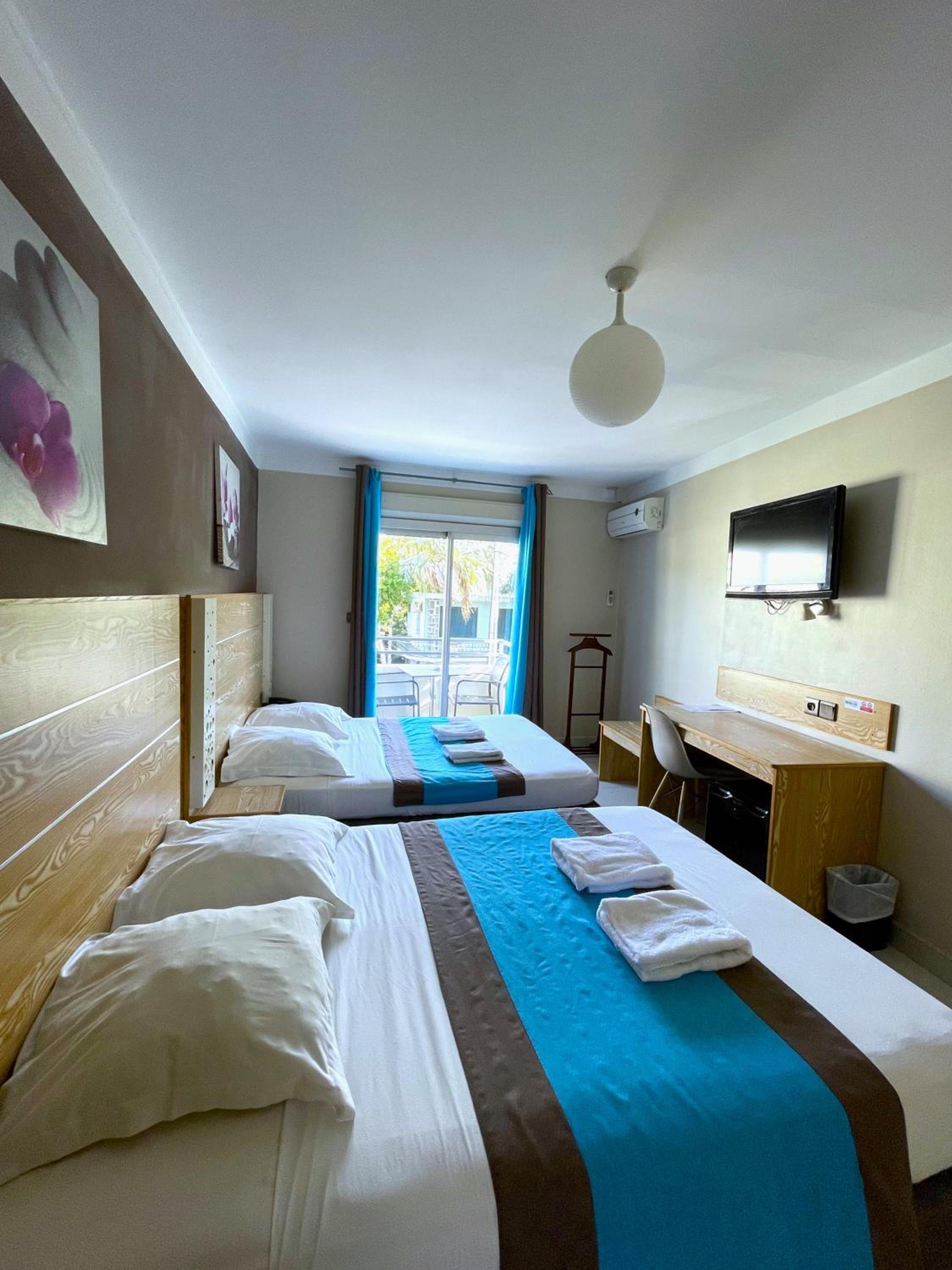 Quadruple Room - Photo 2