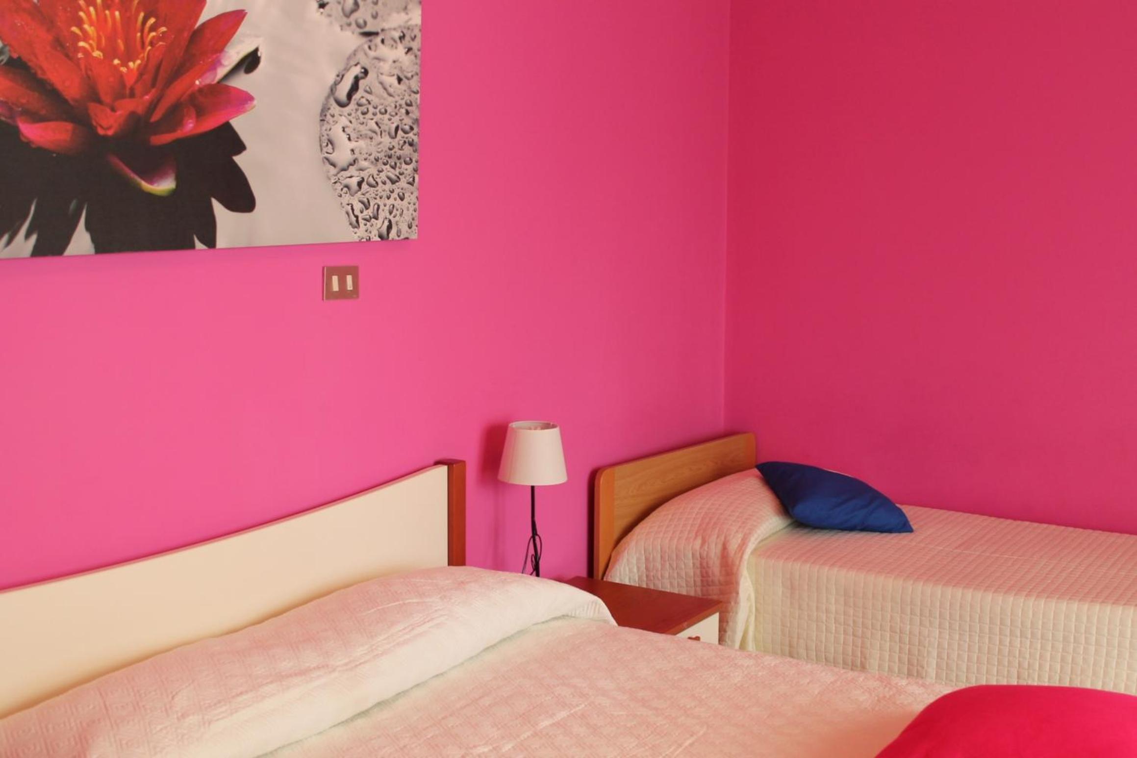 Quadruple Room - Photo 11