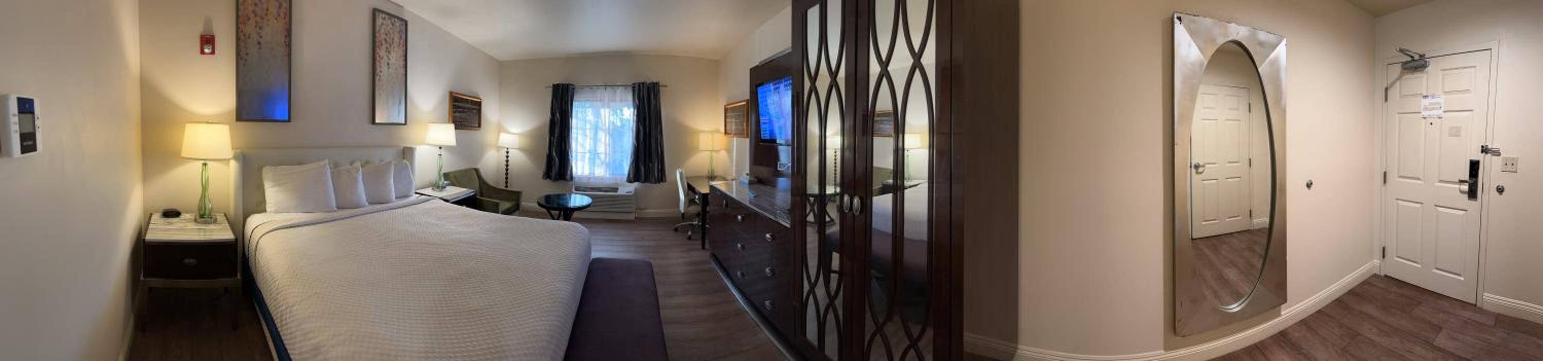 Deluxe King Room photo 3