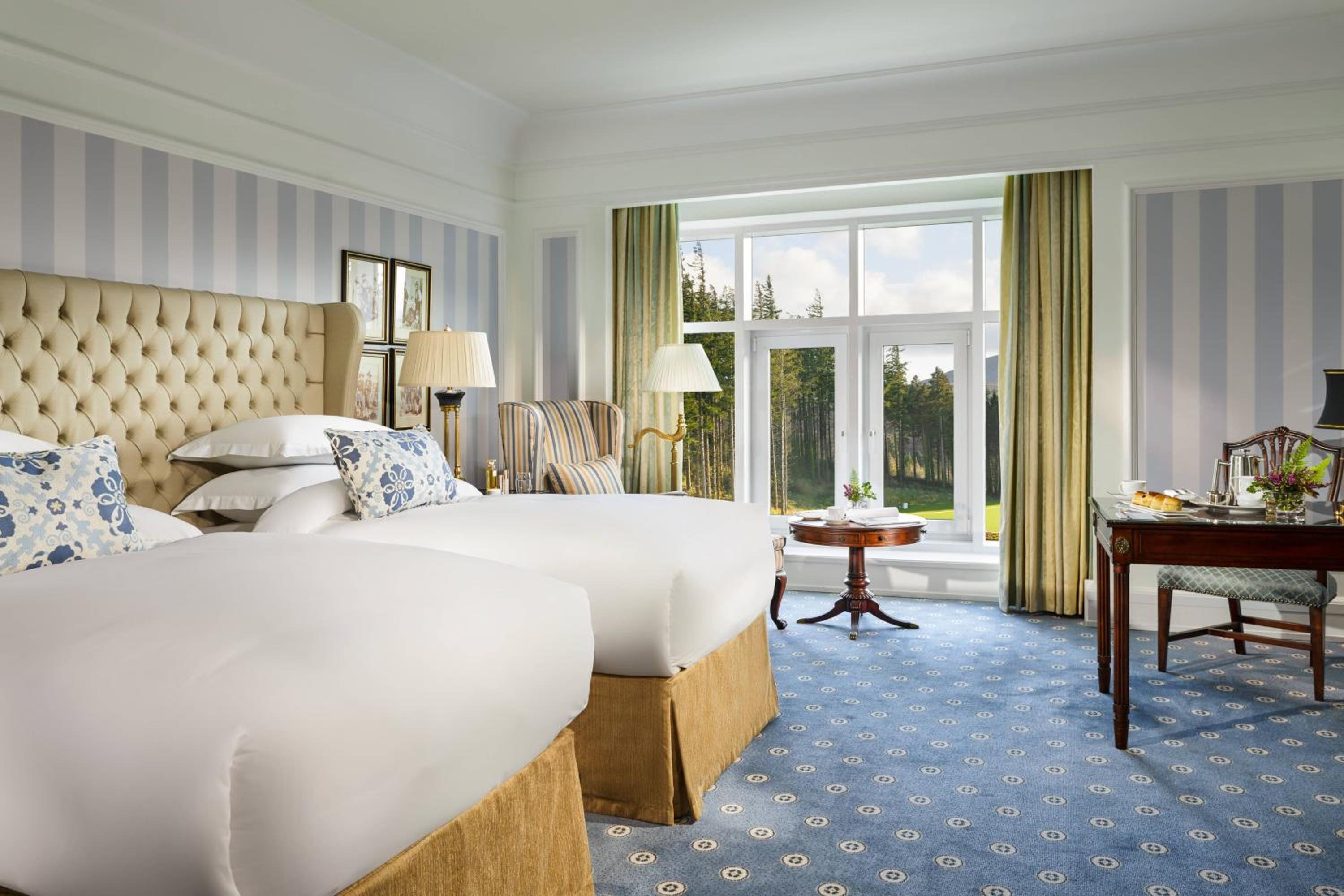 Guestroom with Two Single Beds - Photo 4