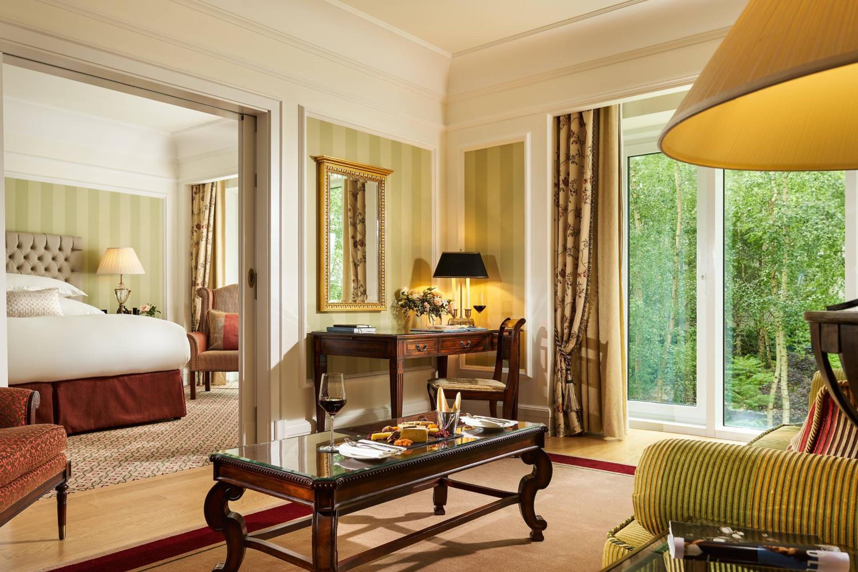 One-Bedroom Suite with King Bed