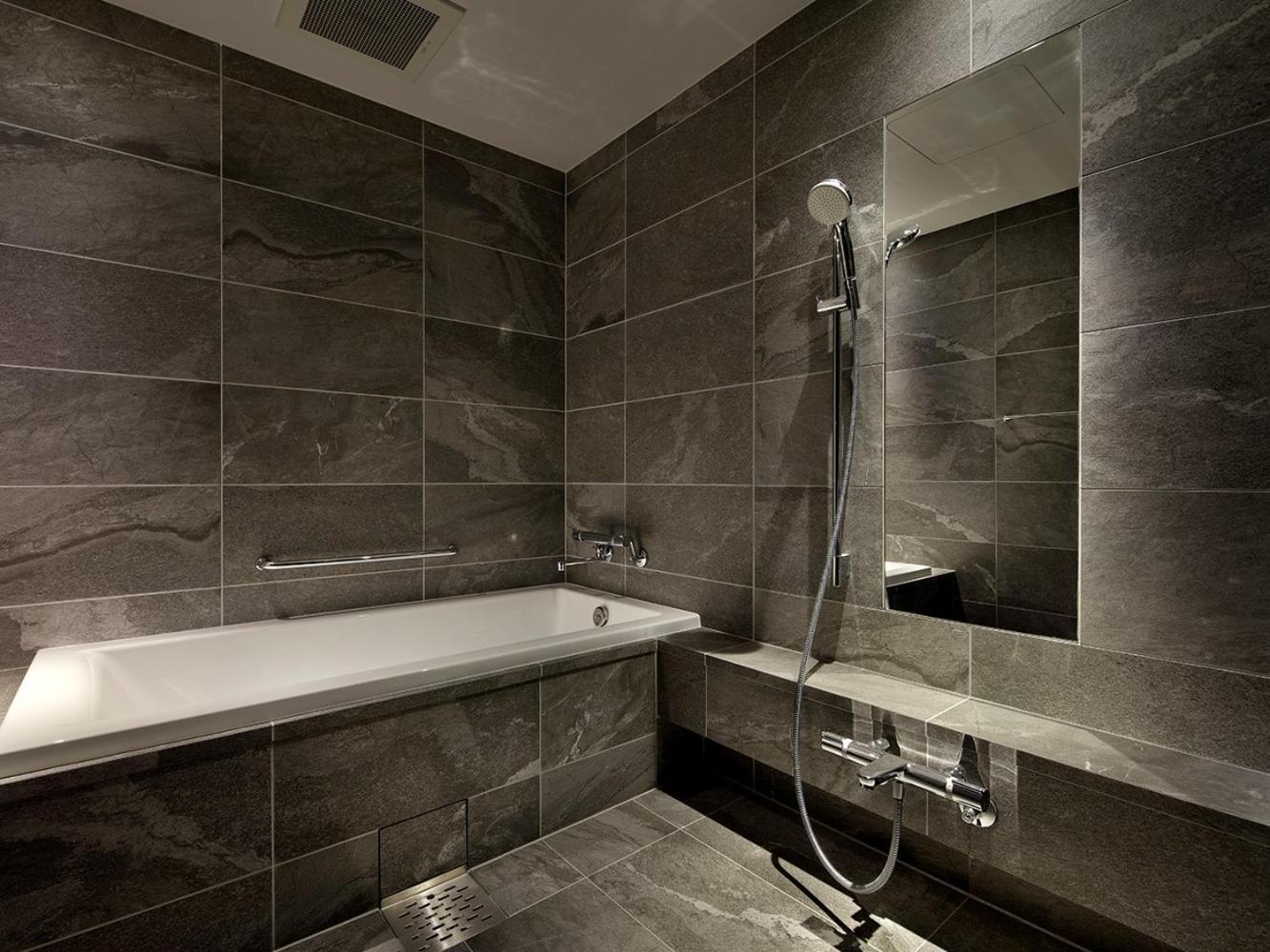 Corner Suite photo 3