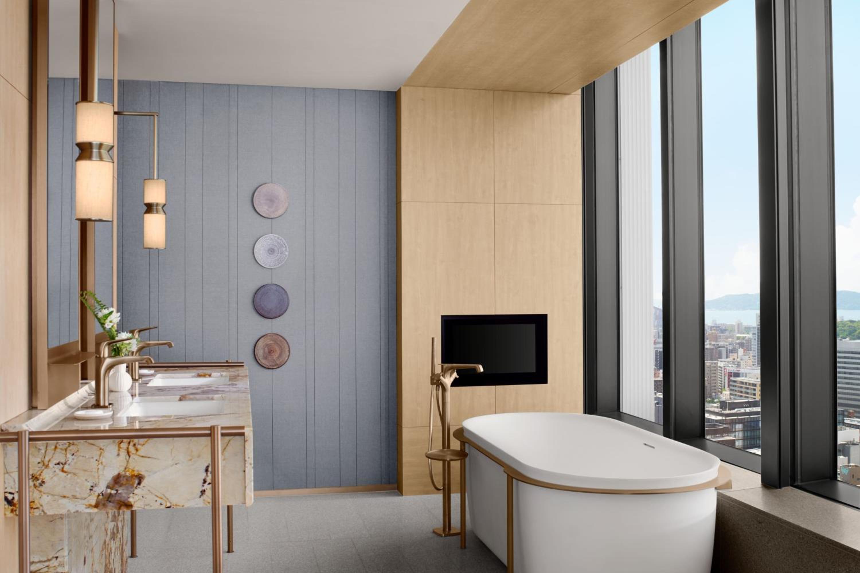 Premium Suite, Club lounge access, 1 Bedroom Suite, 1 King - Photo 3