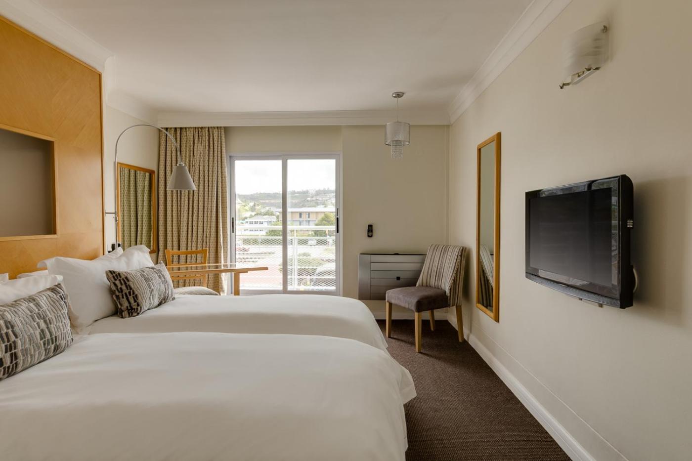 Guest room, 2 Twin/Single Bed(s) - Photo 2