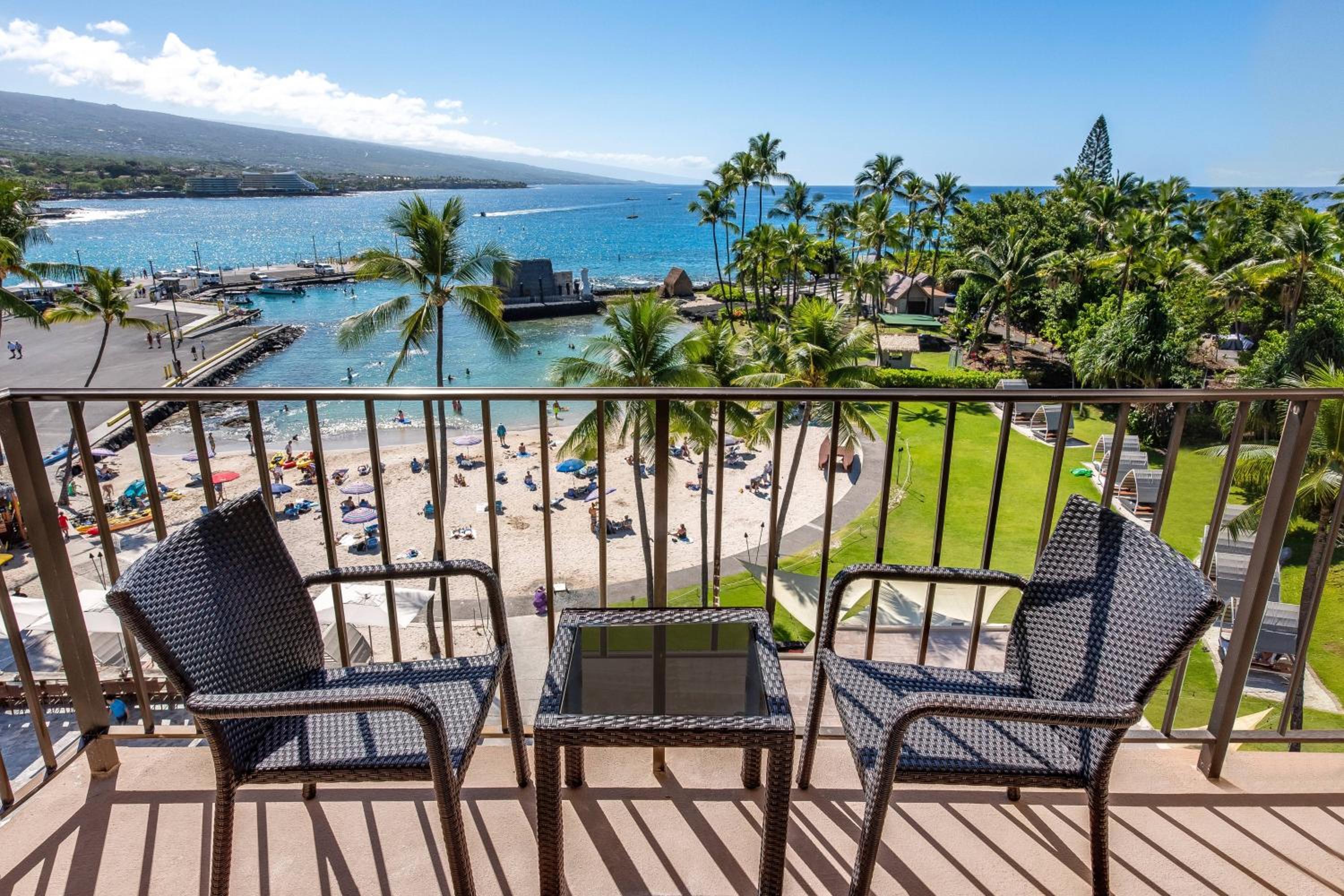 King Room with Oceanfront View - Photo 4