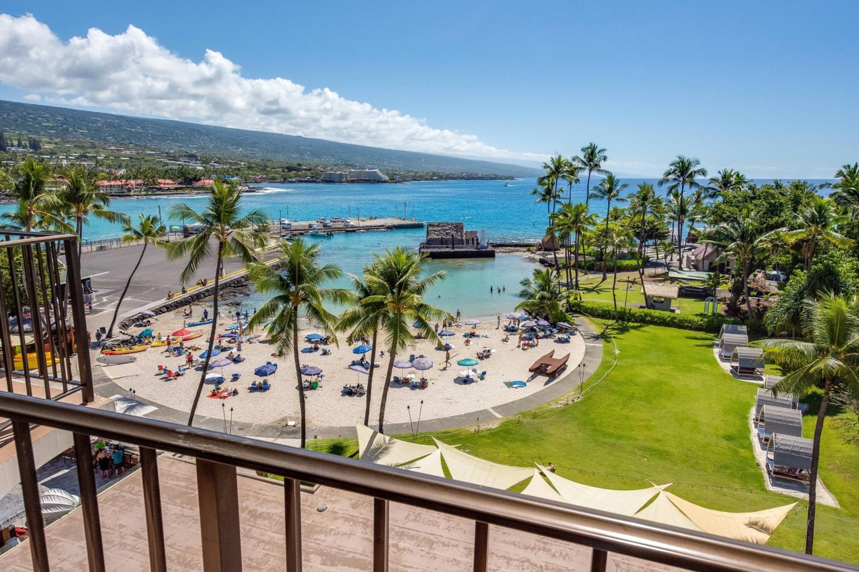 King Room with Oceanfront View - Photo 5